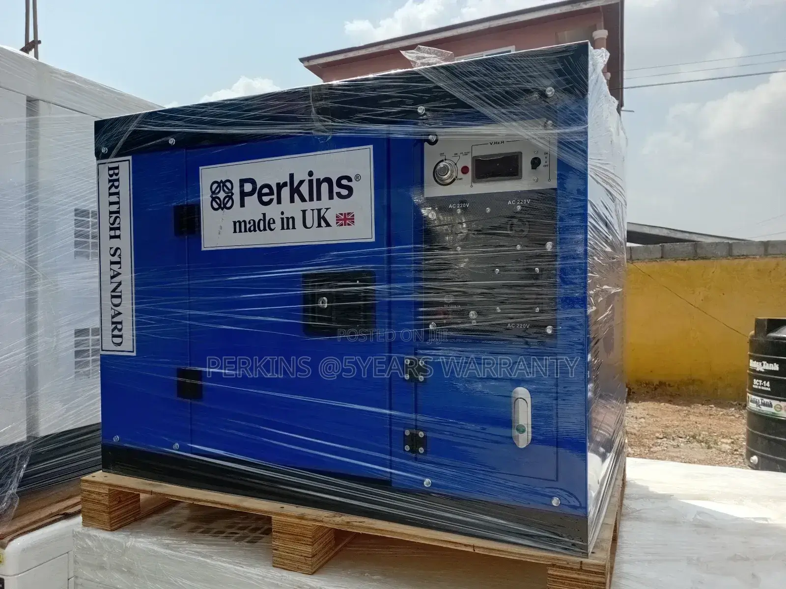 Smaller Size 15kva Perkins 16500wats Diesel UK Generator UK