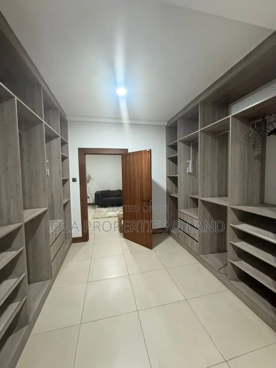 3bdrm Townhouse / Terrace in Labone for rent