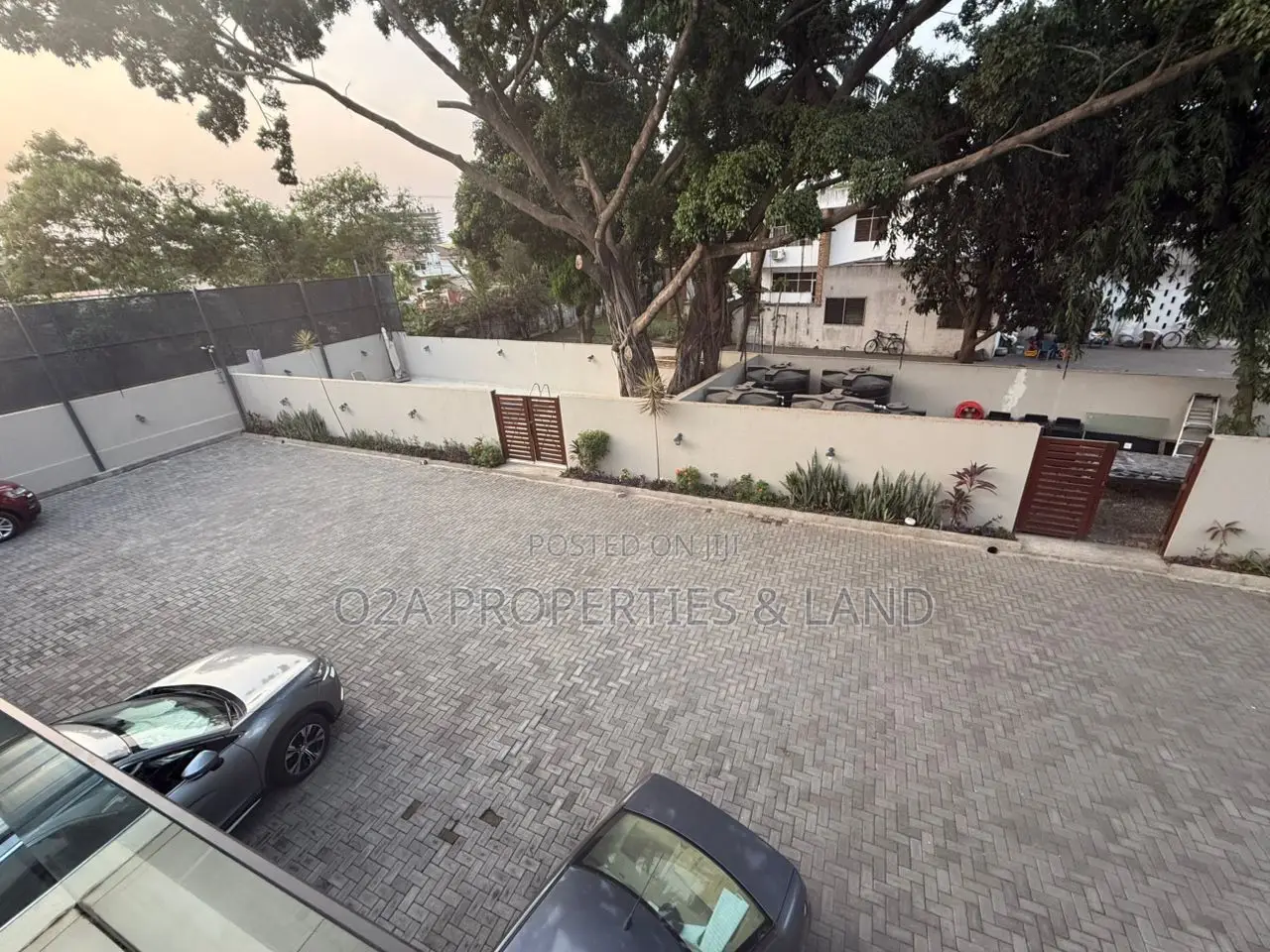 3bdrm Townhouse / Terrace in Labone for rent