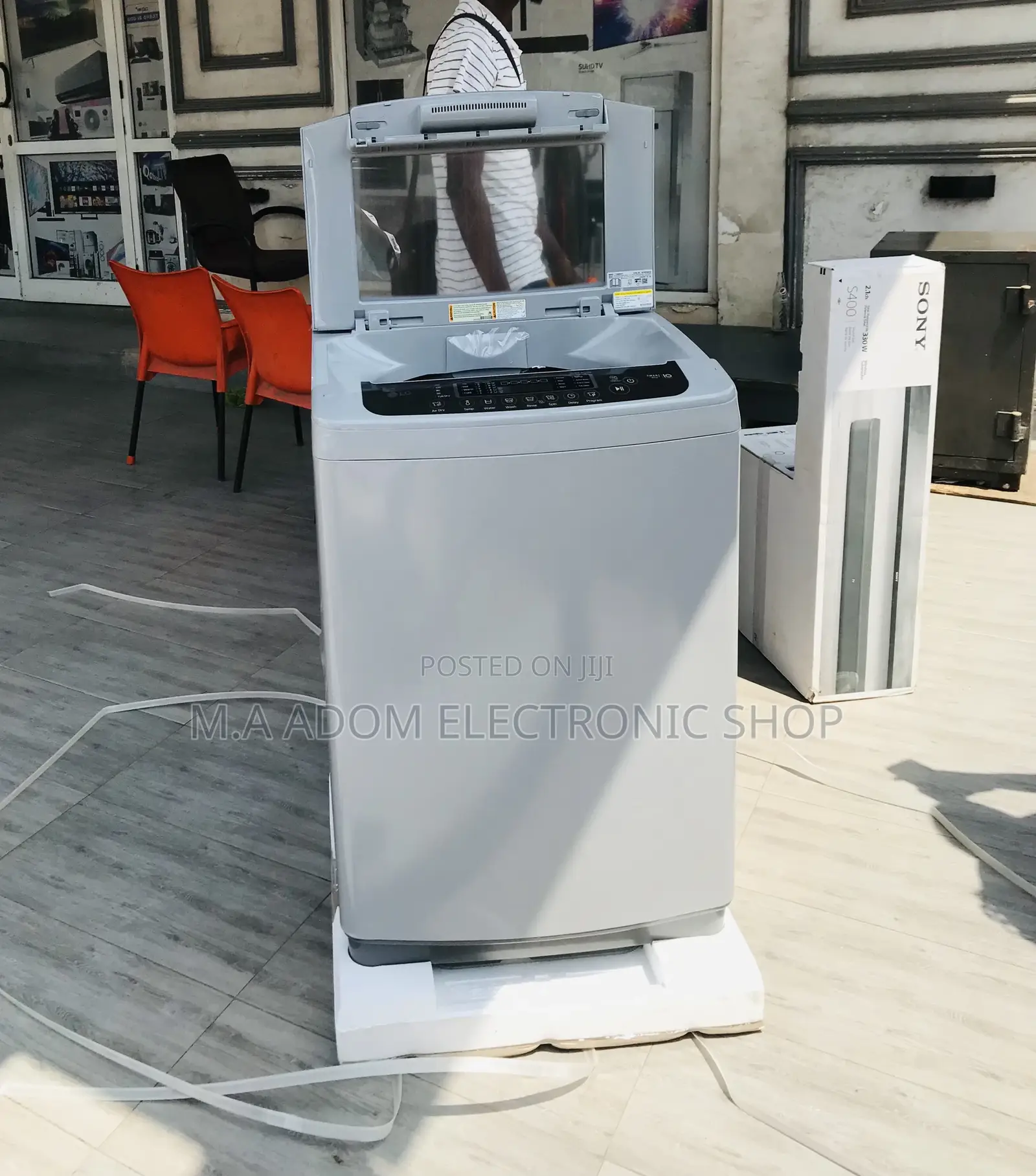 Quality LG T1369NEHTF 13kg Top Load Washing Machine.