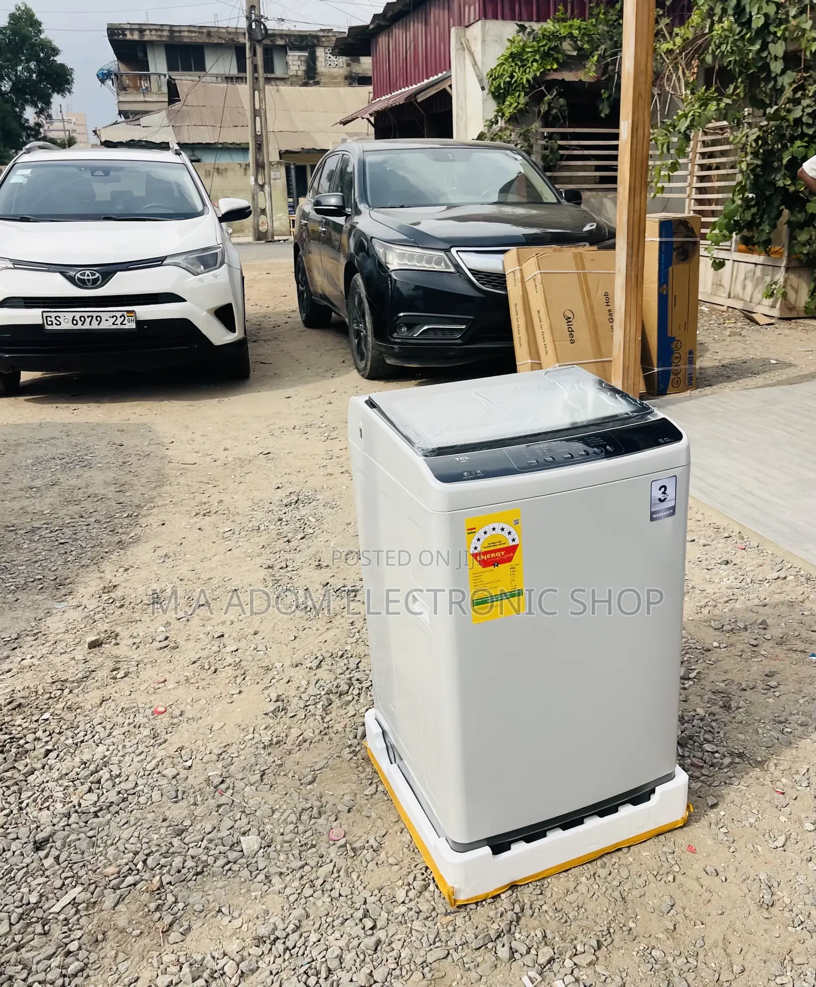 Quiet and Efficient TCL 8kg Top Load Washing Machine.
