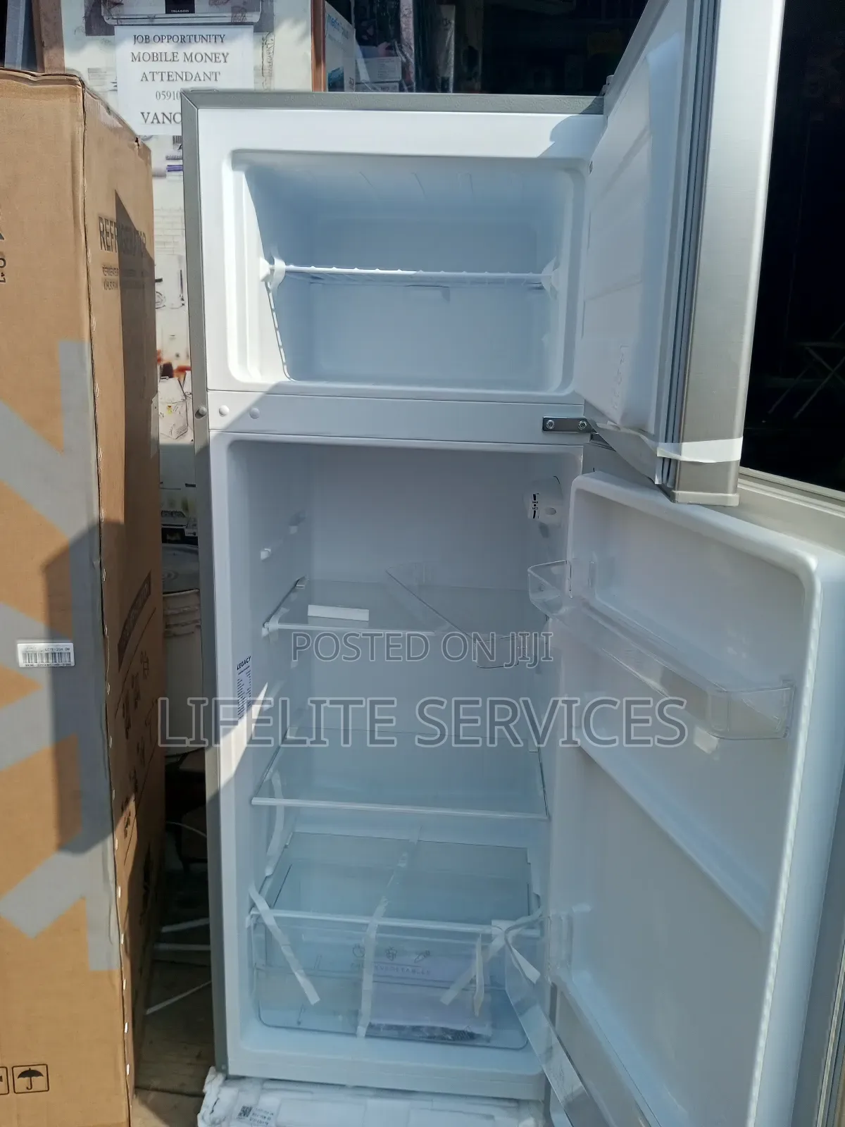 Refrigerator 204 Litres *Legacy Top Freezer