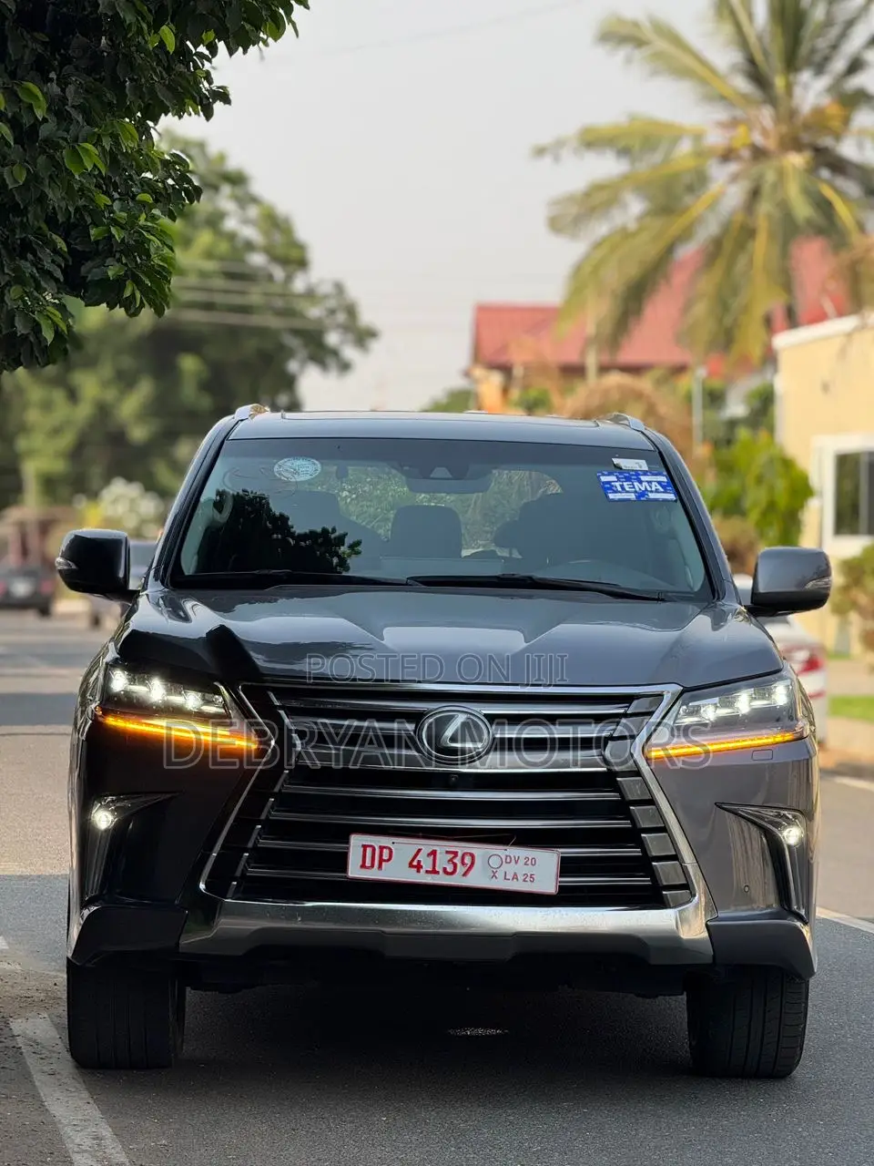 Lexus LX 570 AWD 2017 Gray