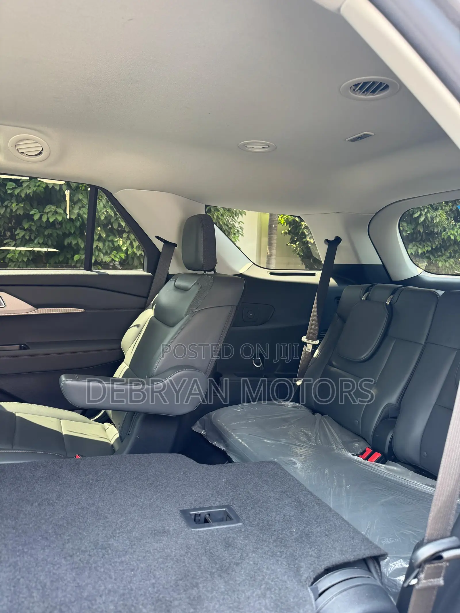 Ford Explorer 2025 Gray