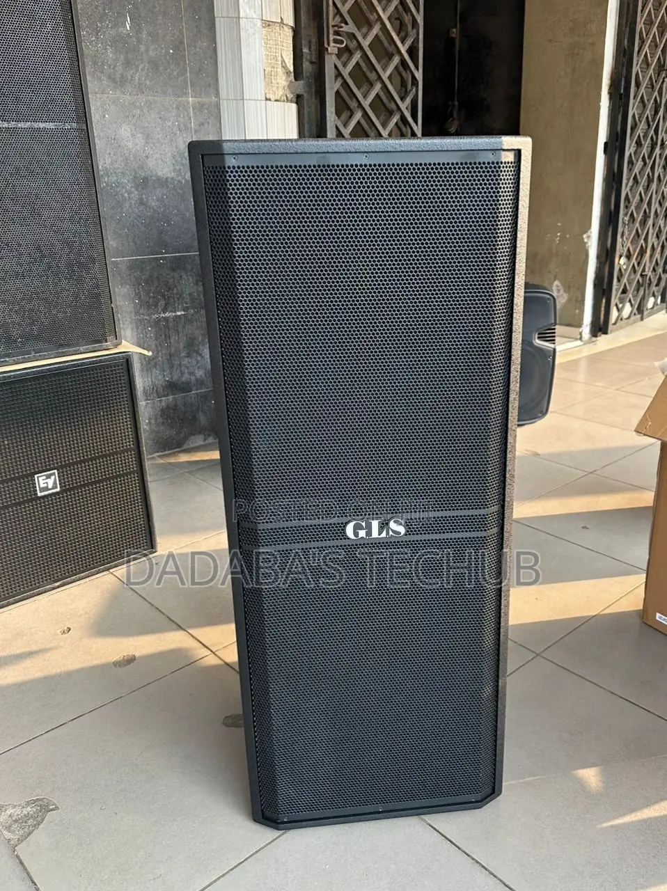 SR 715P Full Range Speaker