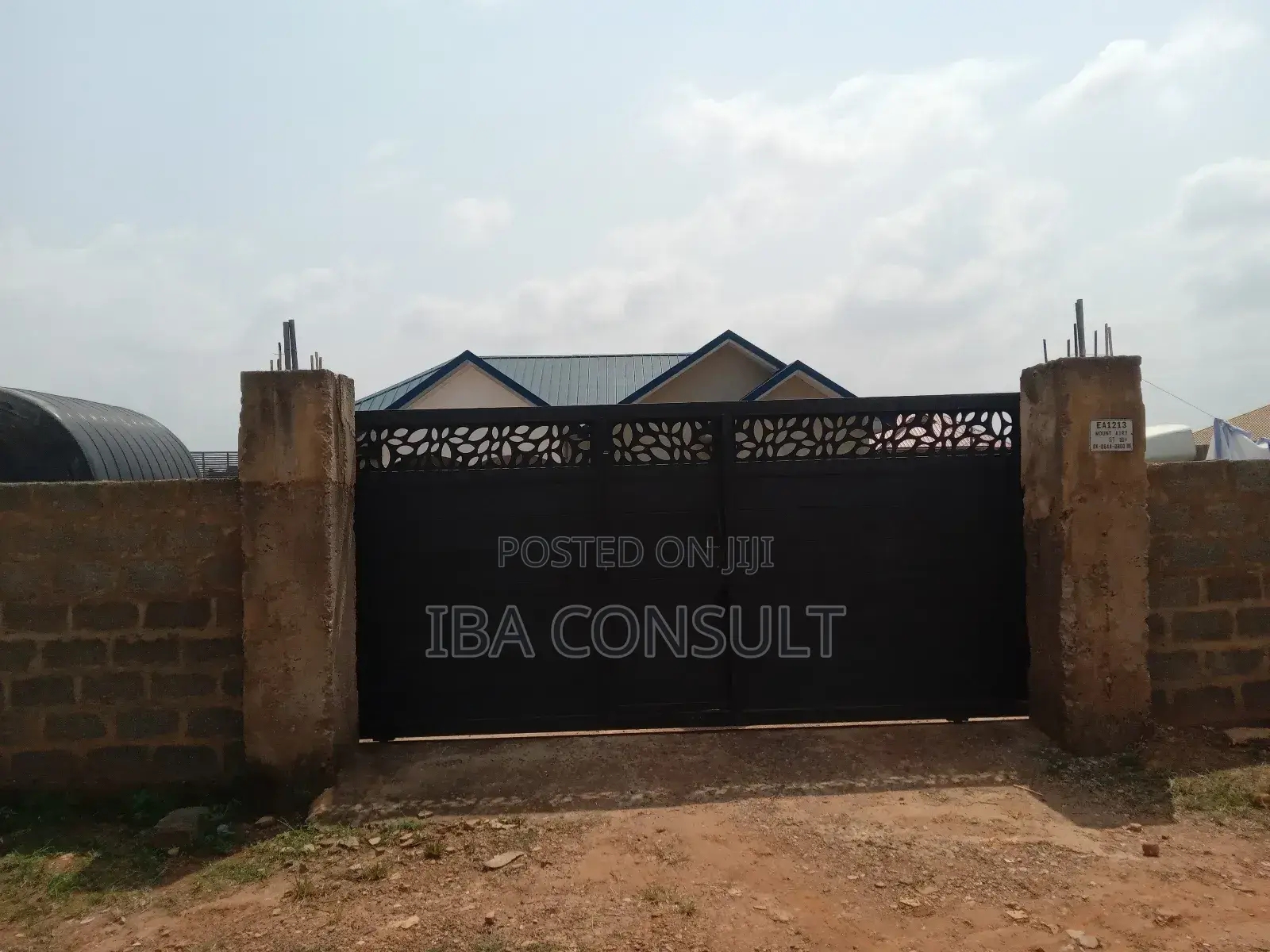 3bdrm House in Oyibi, Valley View Area for sale