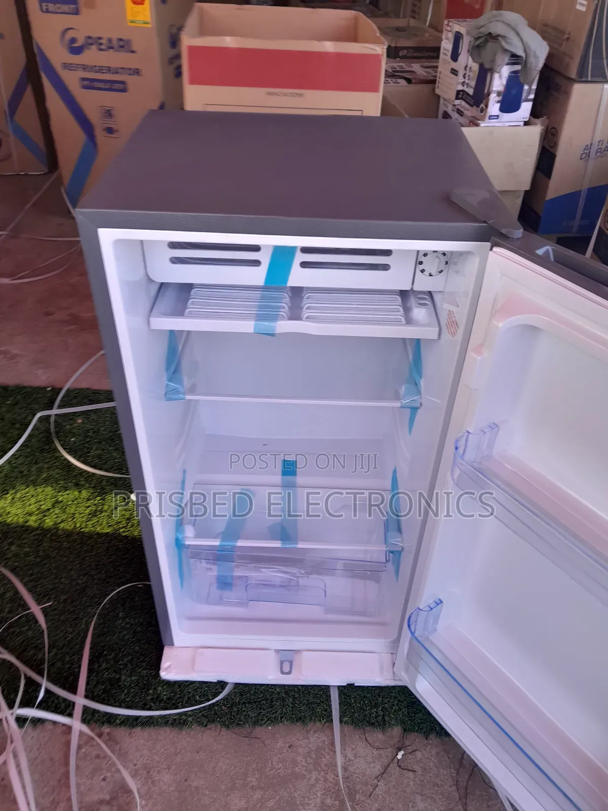 Chigo Durable Table Top Single Door Fridge 90 Litres**>