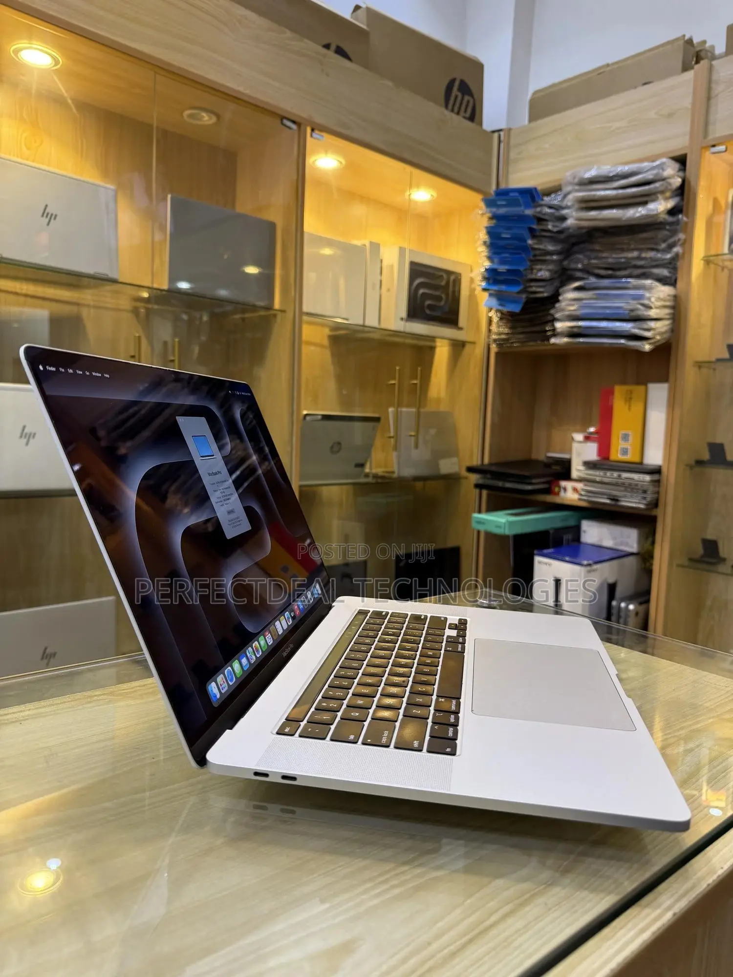 New Laptop Apple MacBook Pro 2019 32GB Intel Core i7 SSD 512GB