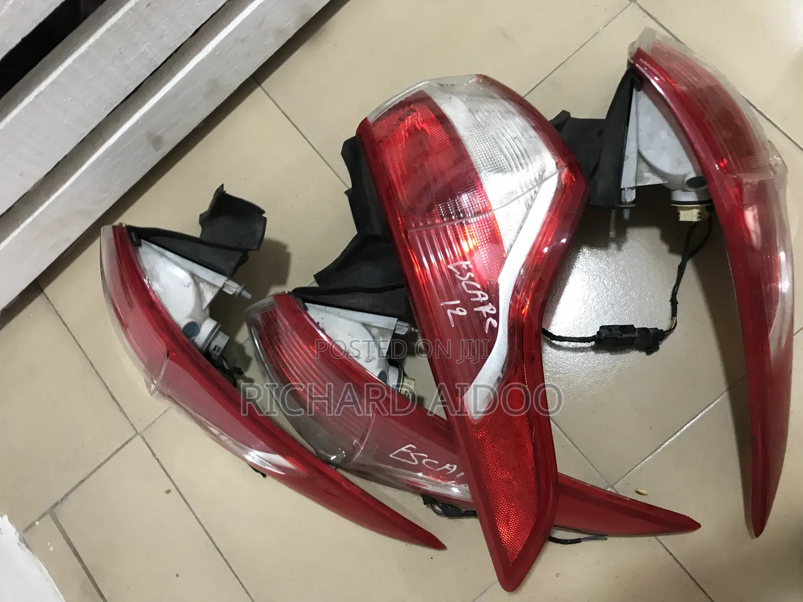 Ford Escape 2014 Taillight Available