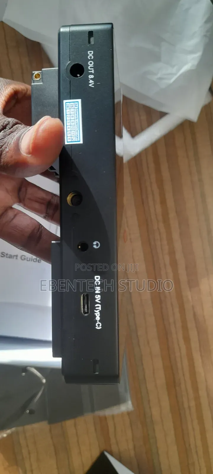 Feelworld F6 Pro Field Monitor on Camera Monitor