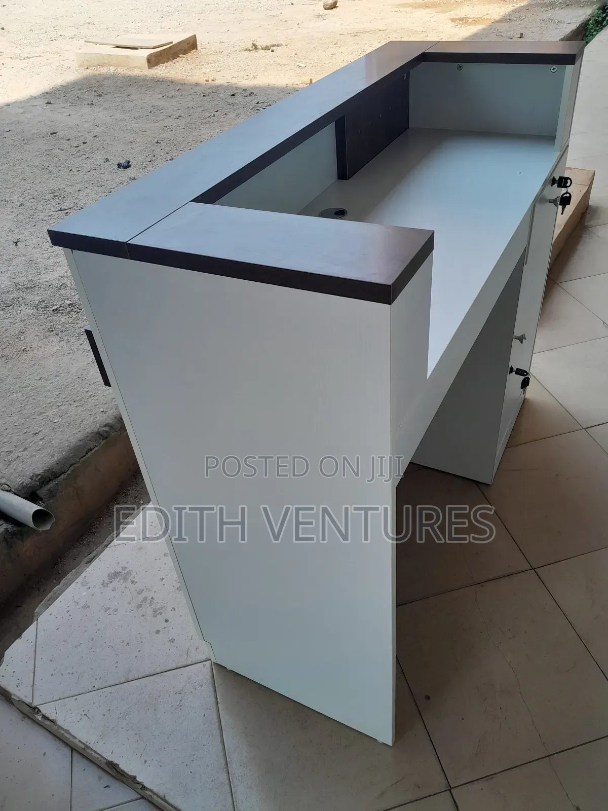 El Secretaire Desk for Office Area