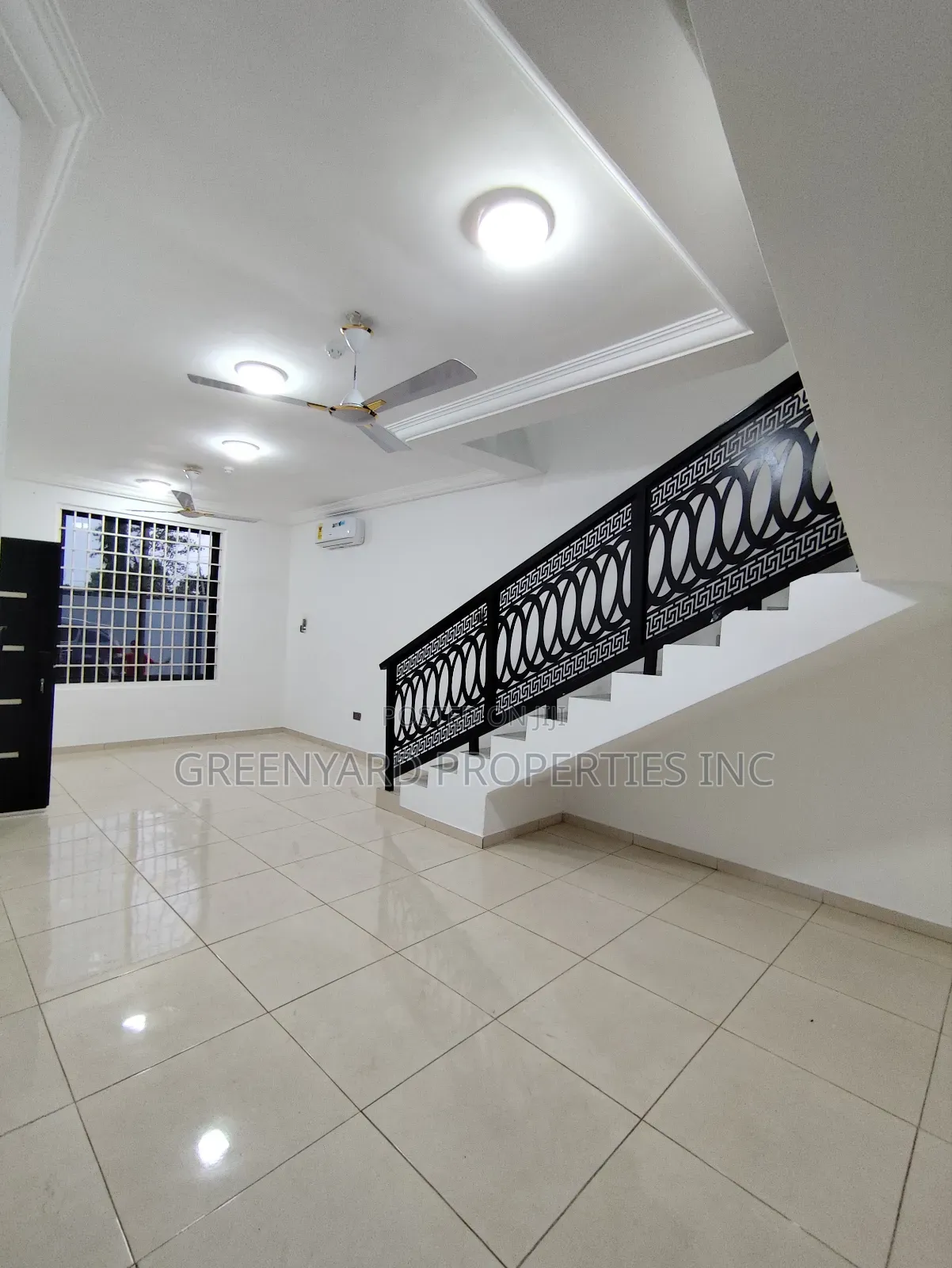 3bdrm Apartment in Madina Estate for rent