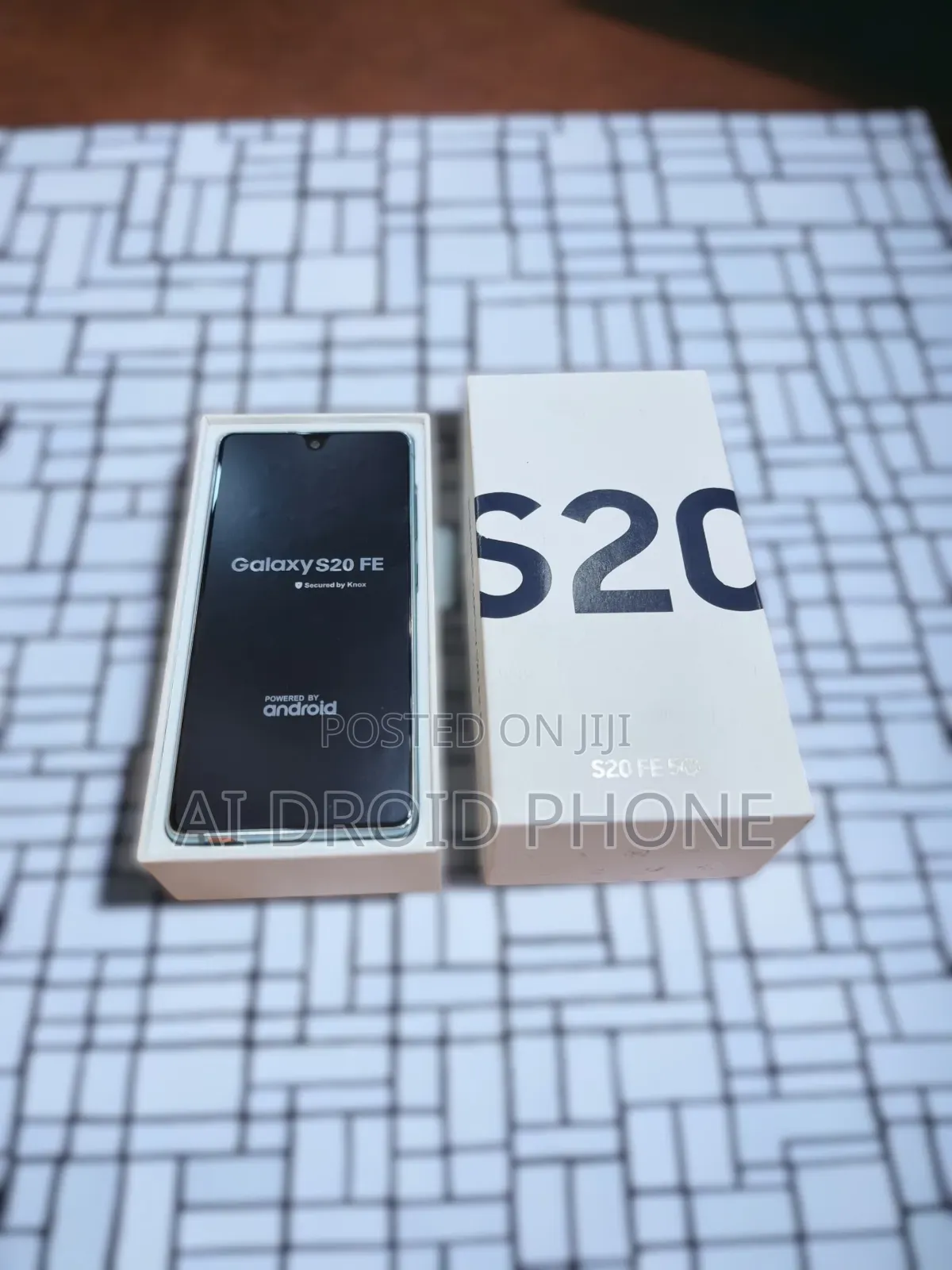 New Samsung Galaxy S20 FE 128 GB Bronze