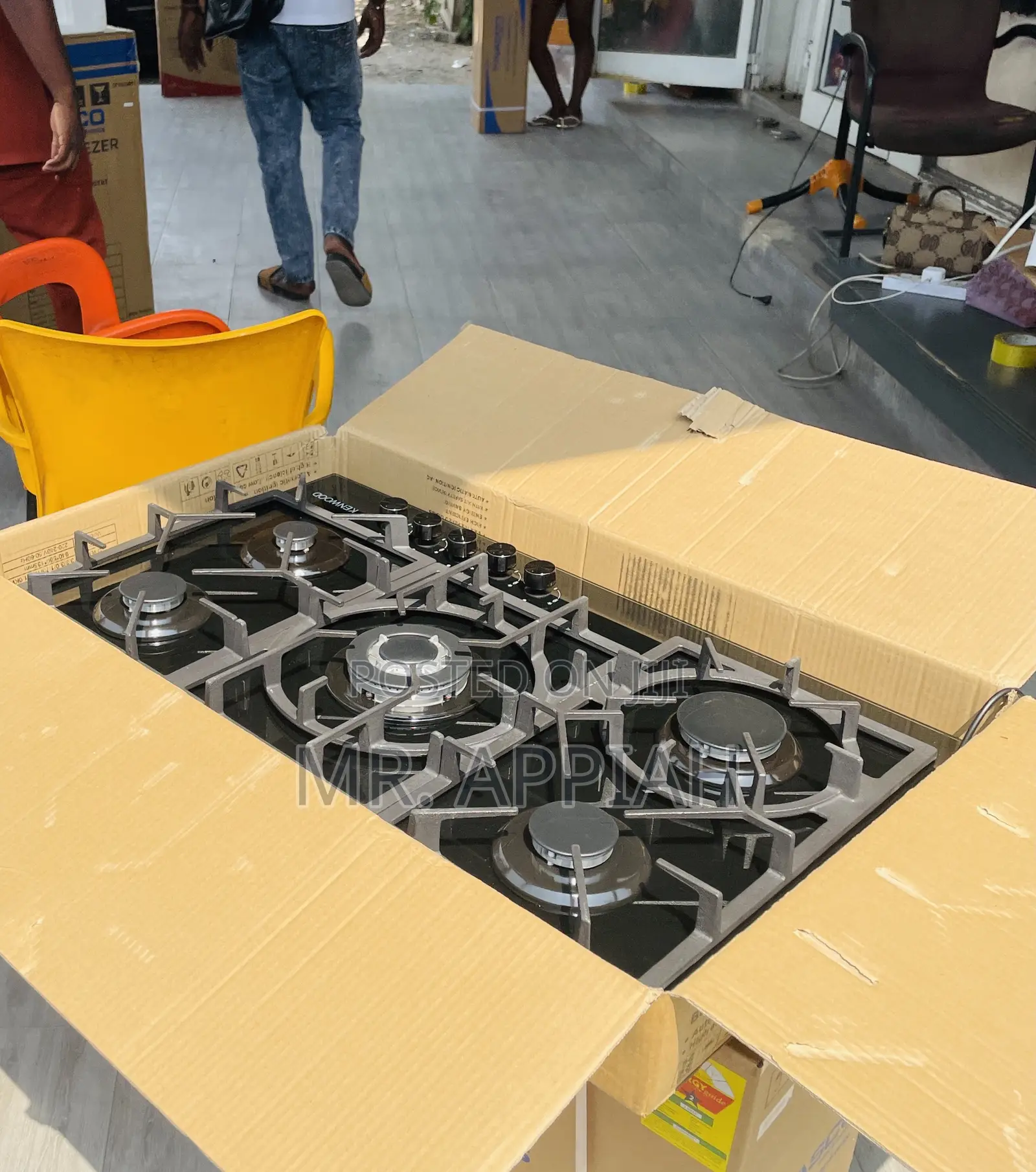 Flame on Kenwood 90cm 5 Gas Built-in Burner 