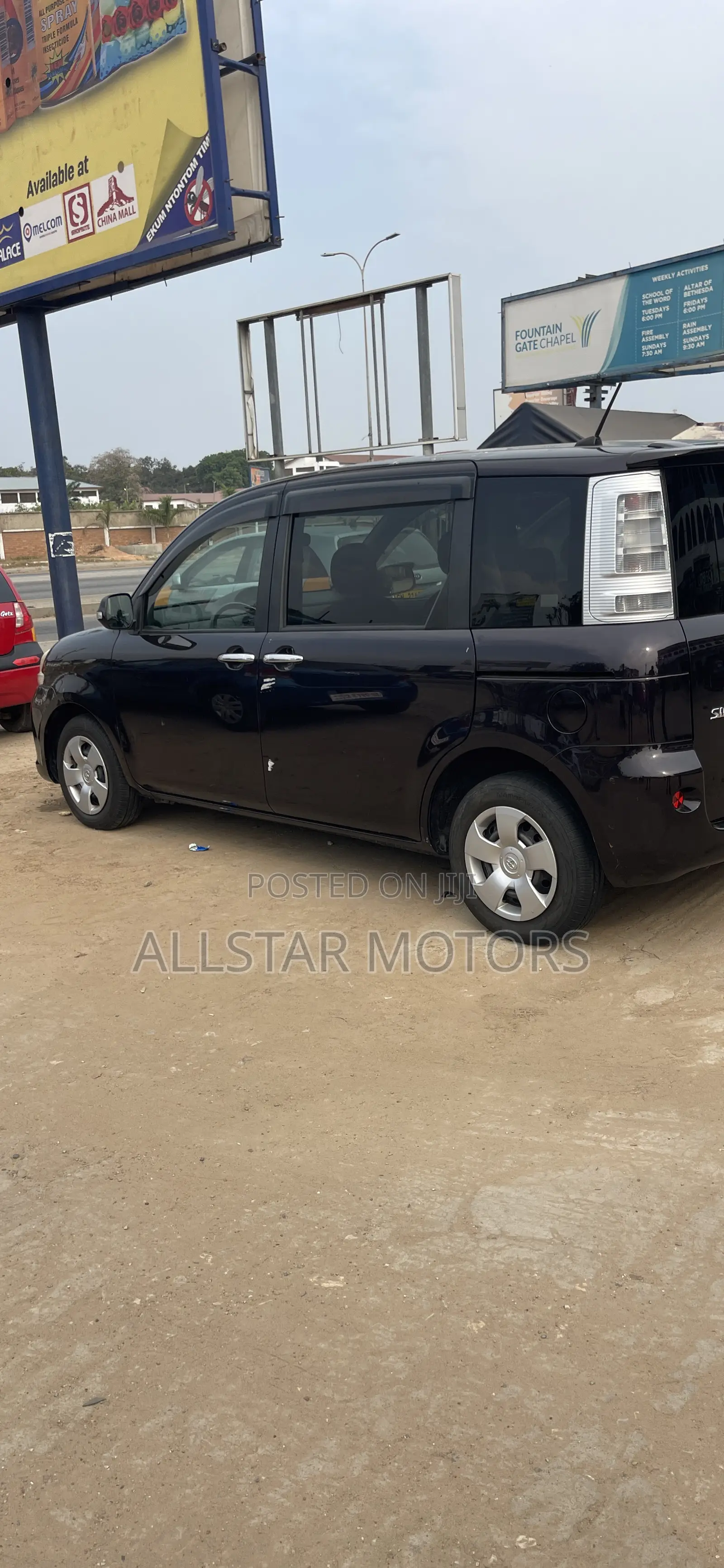 Toyota Sienta 1.5 AWD 2013 Matt Black