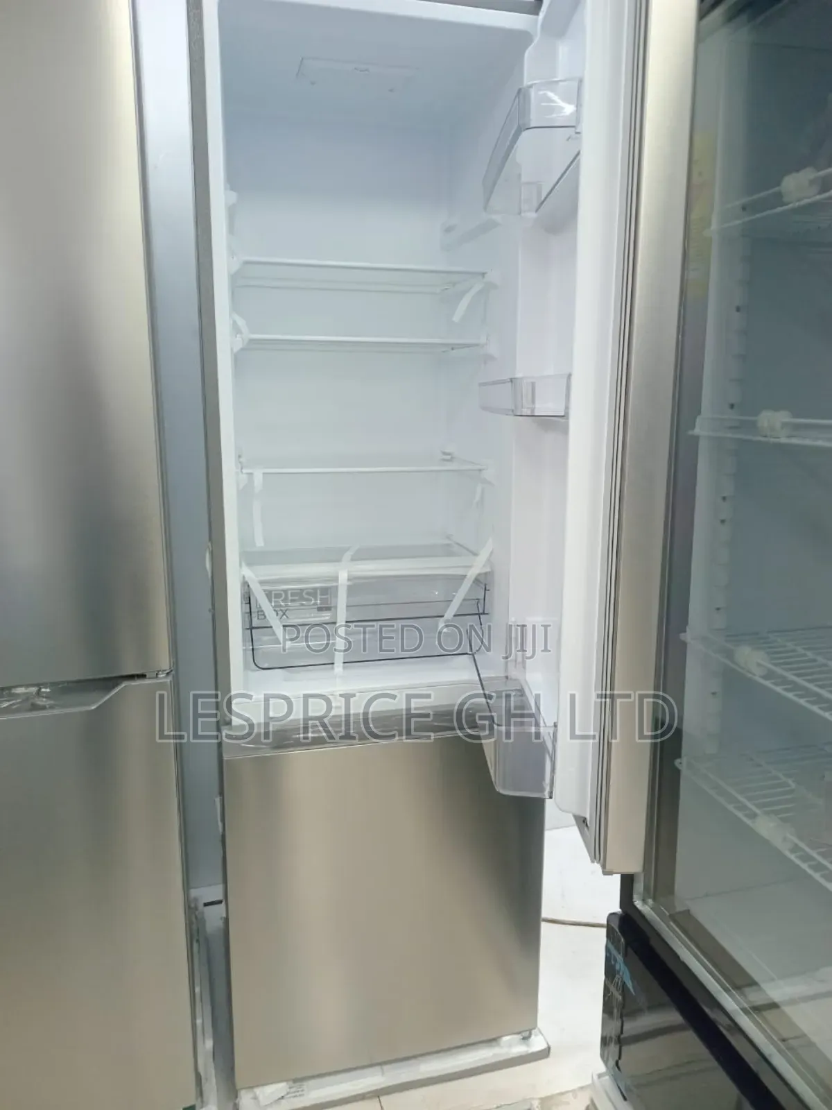 Midea 262L Silver Fridge: Cool Fresh Food