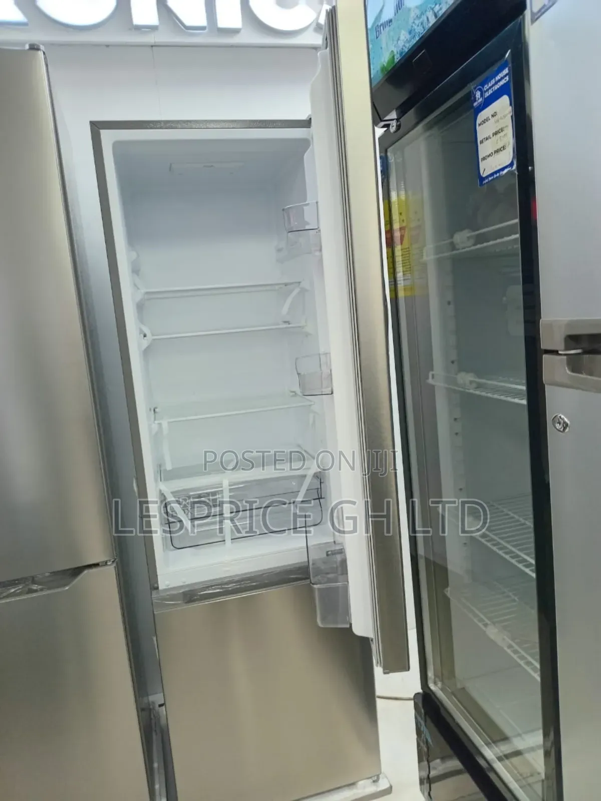 Midea 262L Fridge! Ultra-Modern Design