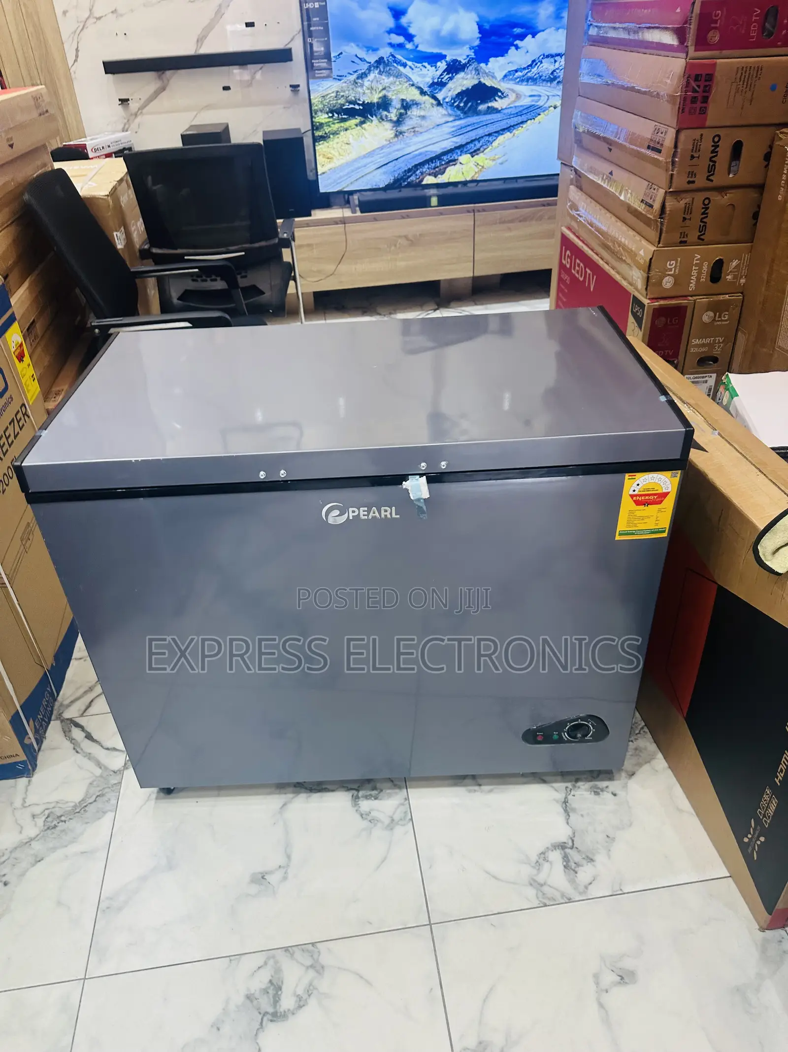 Chill and Store Chest Freezer Single Door Pearl 251L