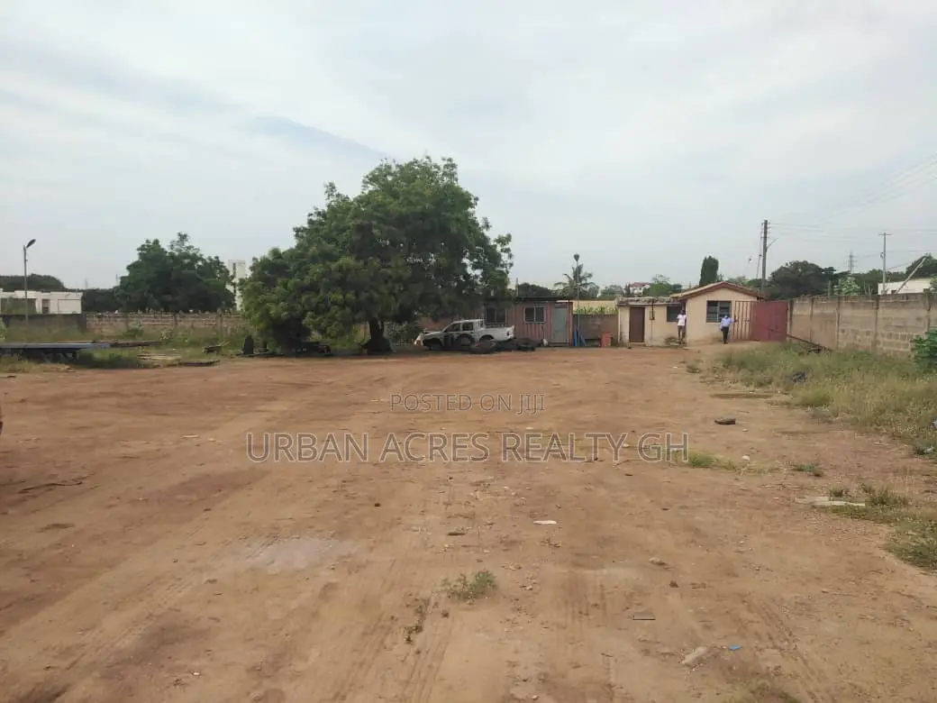 COMMUNITY 3 (GHAPOHA), TEMA _ 1.5 Acres Commercial Land
