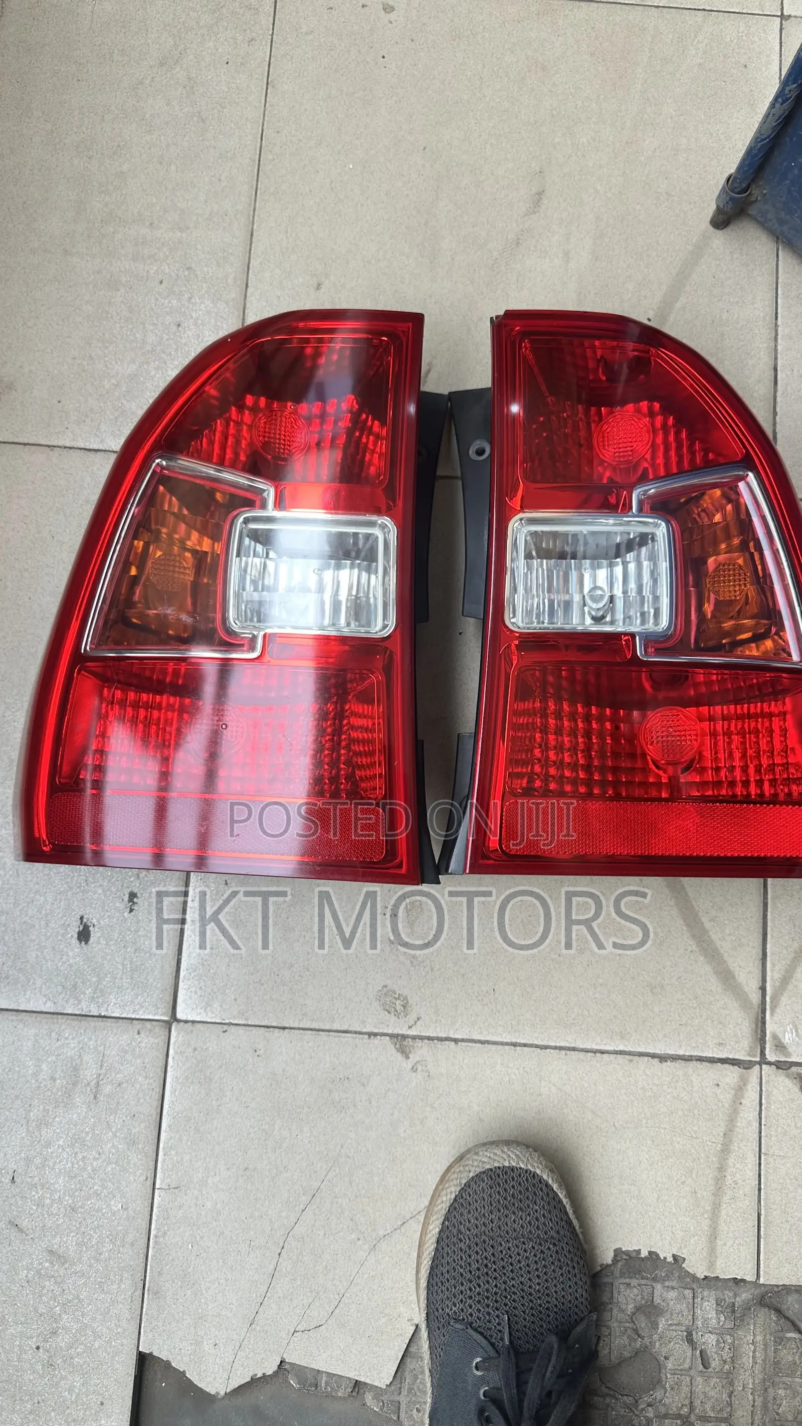 Kia Sportage Headlights Taillights 2009,2010,2011,2012,2013
