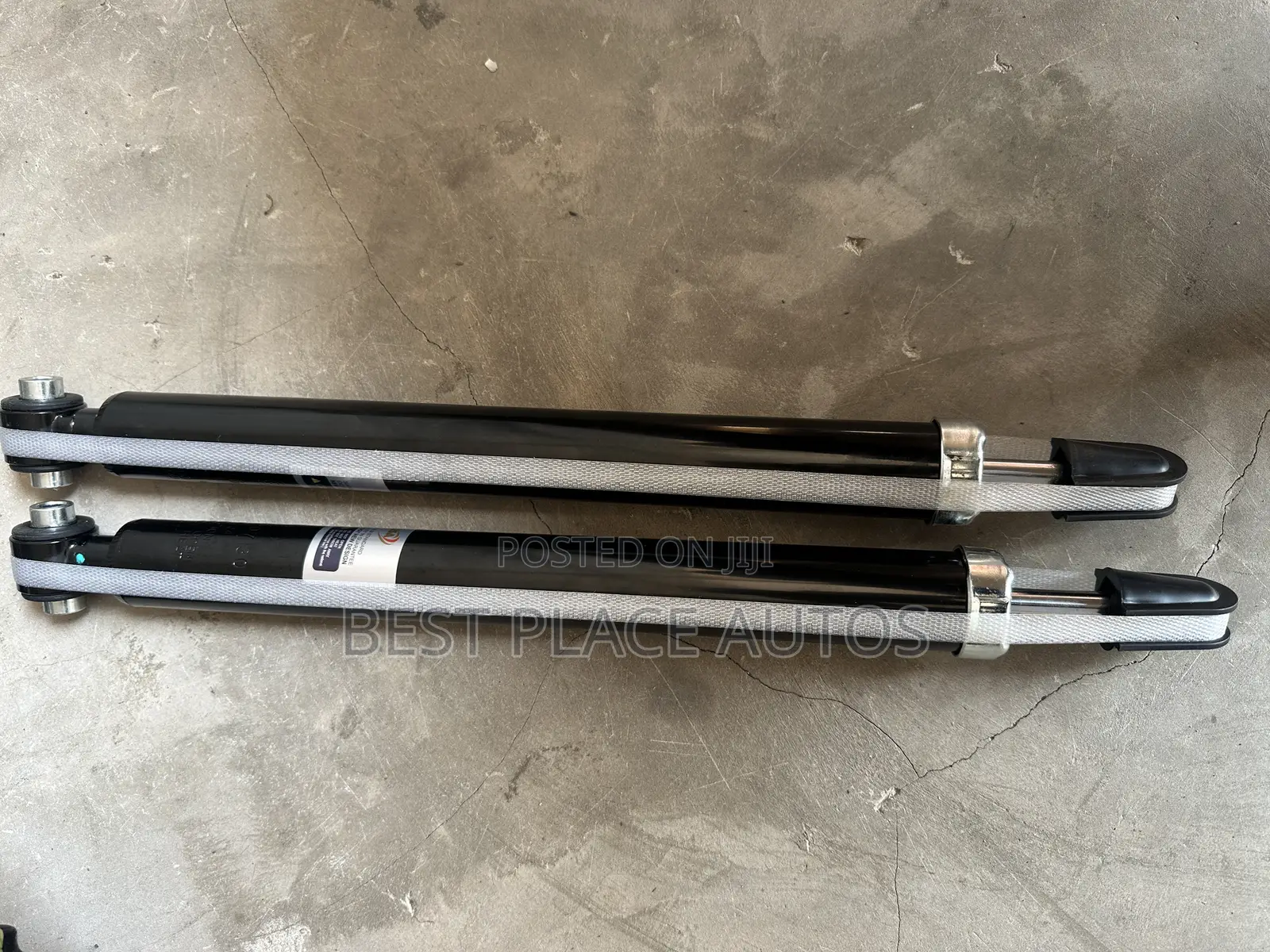 Mercedes Benz C250 C300 C350 2017 Back Shocks Absorbers