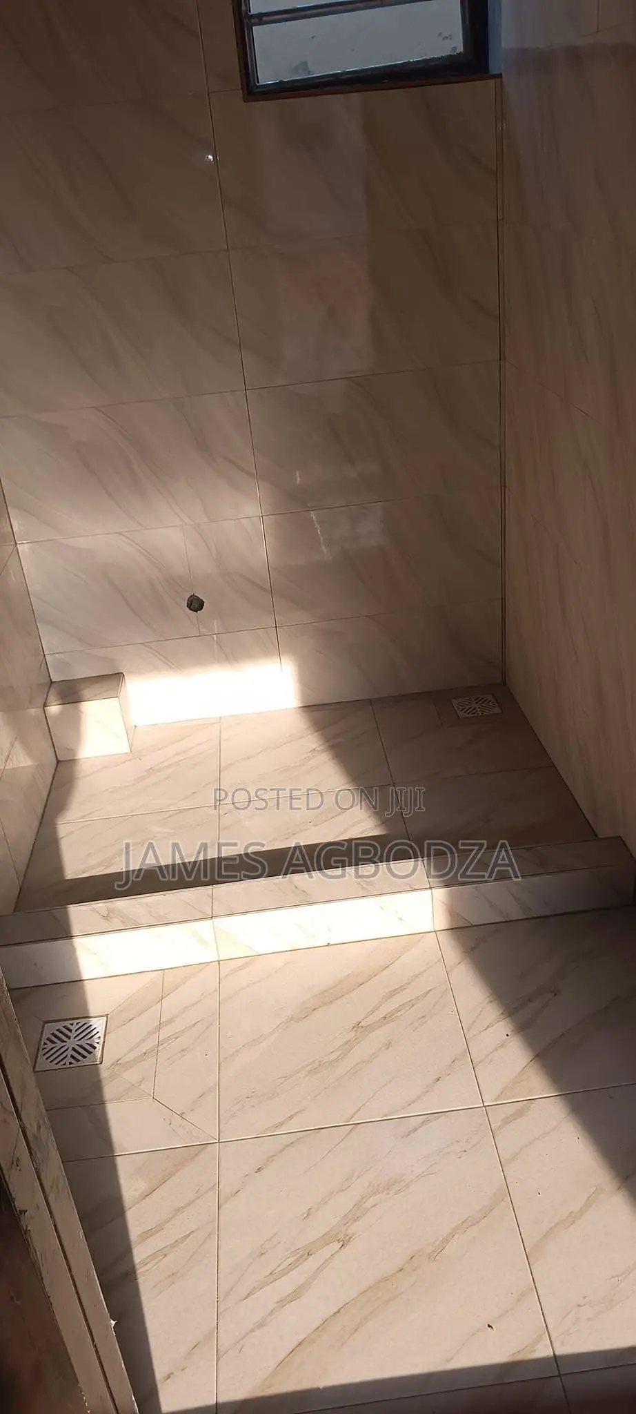 Am a Professional Tiler.