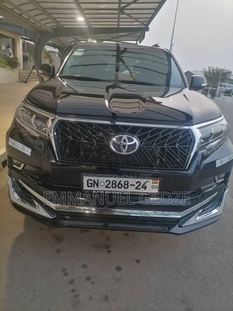 Toyota Prado for Rent - 7 Seater Suv