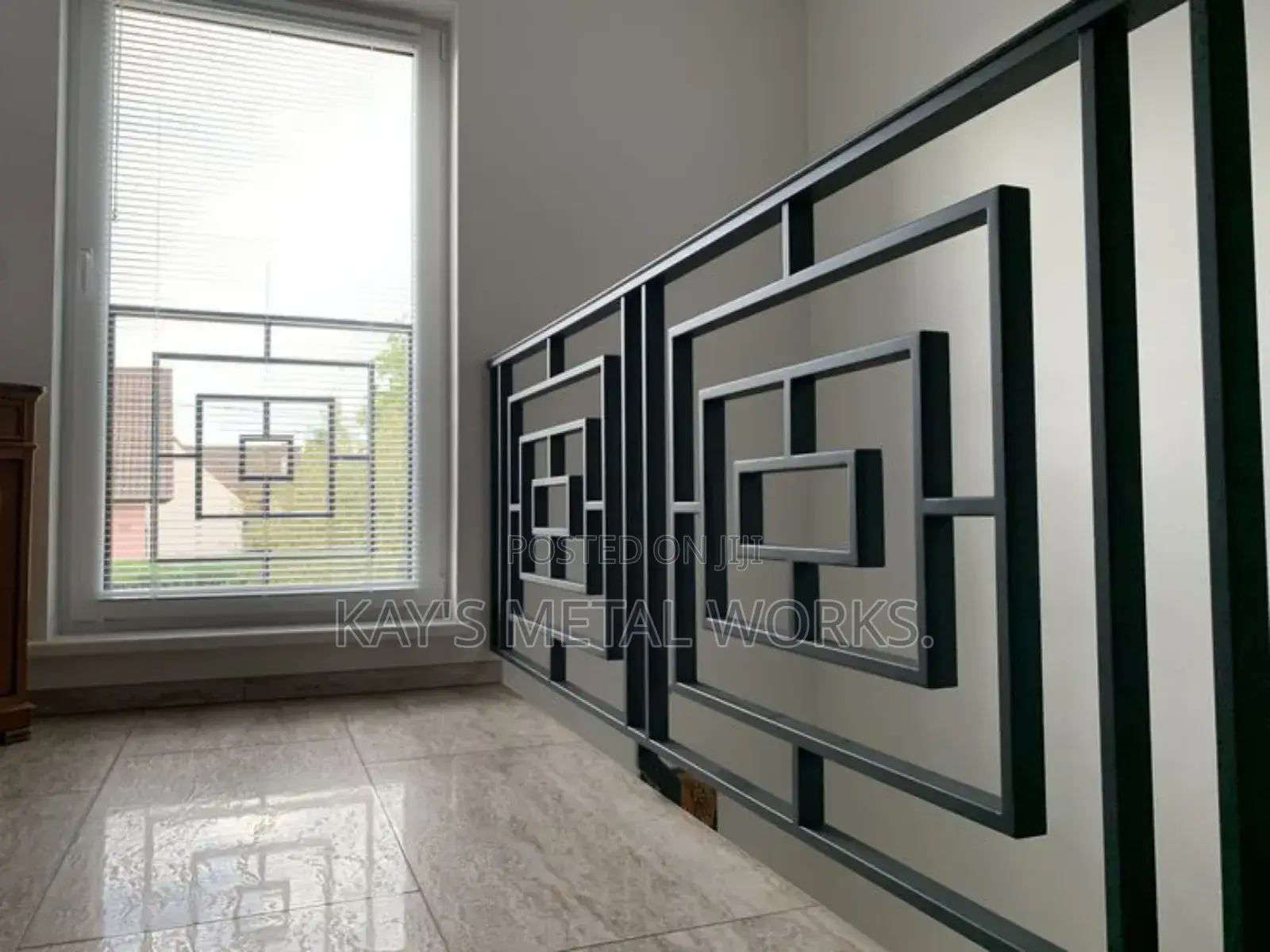 Modern Staircase Balustrade | Box Design Metal Railing