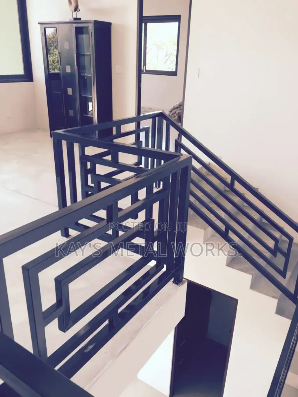 Modern Staircase Balustrade | Box Design Metal Railing