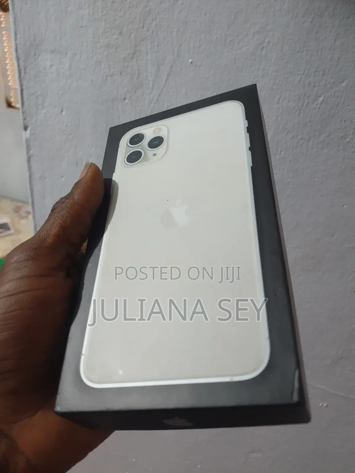 New Apple iPhone 11 Pro Max 256 GB White