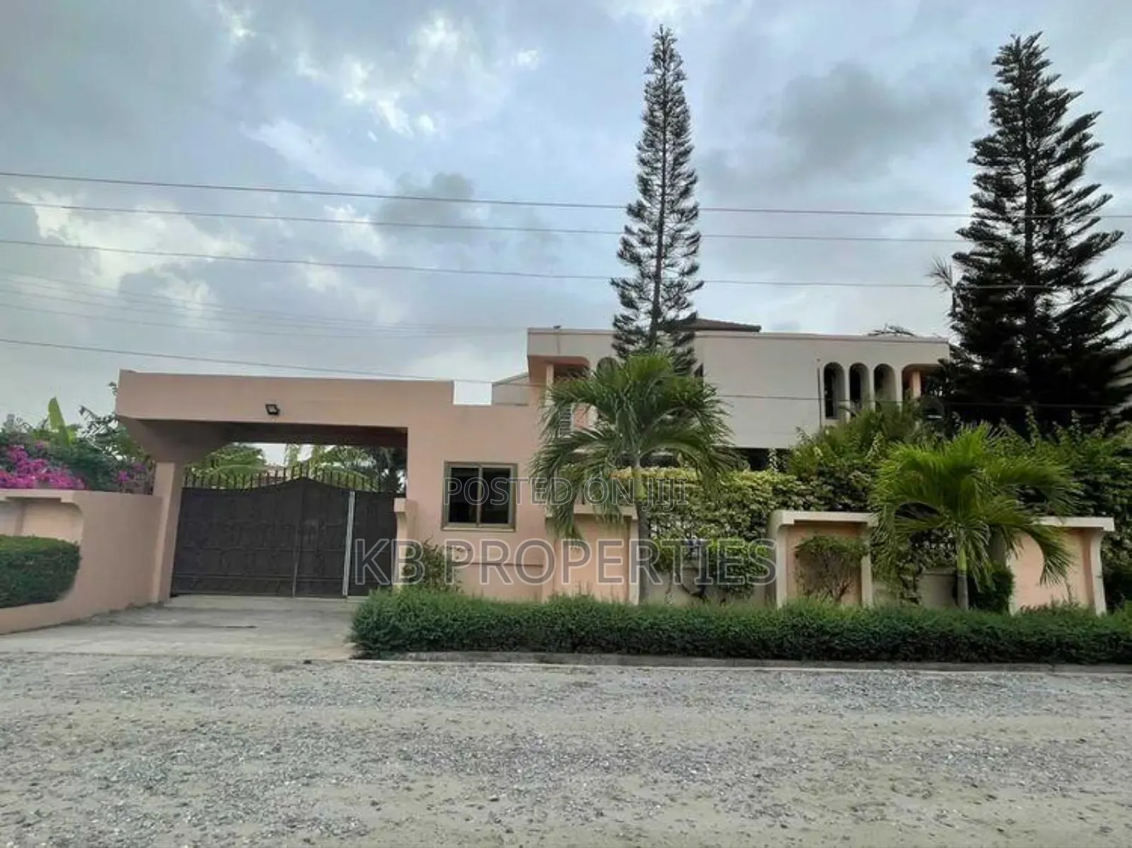 Furnished 5bdrm Duplex in Kb Properties, Spintex for rent