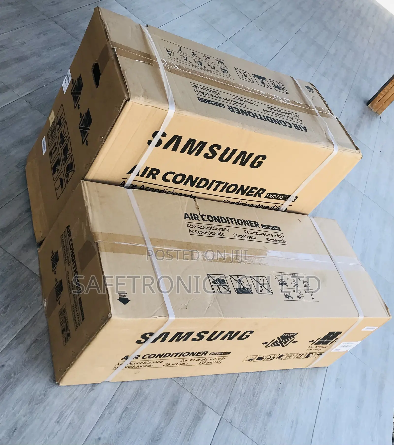 Durable White Samsung 1.5 Horsepower R410 AC