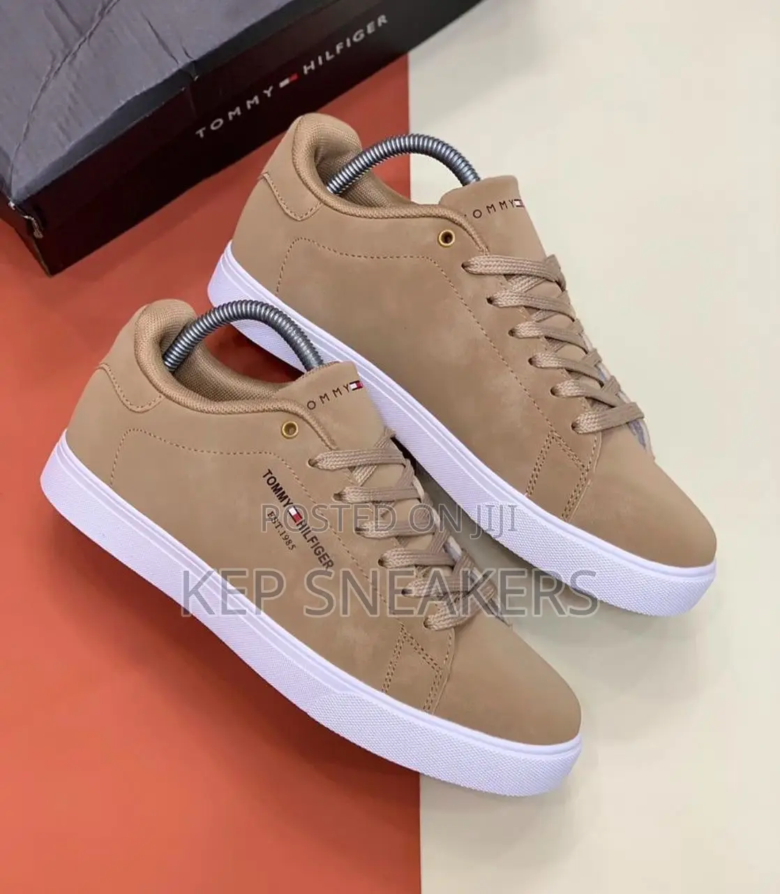 Tommy Hilfiger Suede Flatform Court