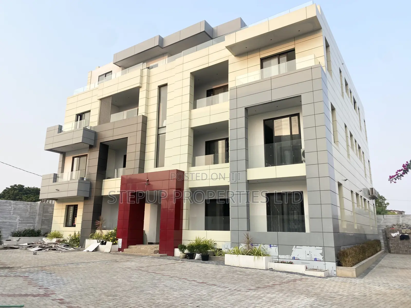 3bdrm Apartment in East Airport for sale