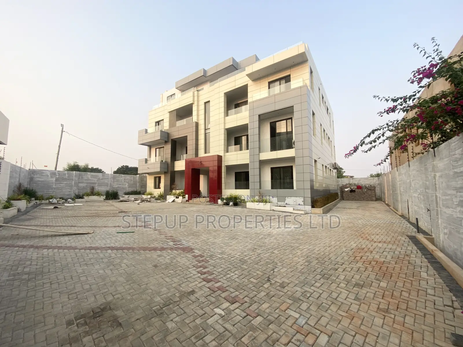 3bdrm Apartment in East Airport for sale