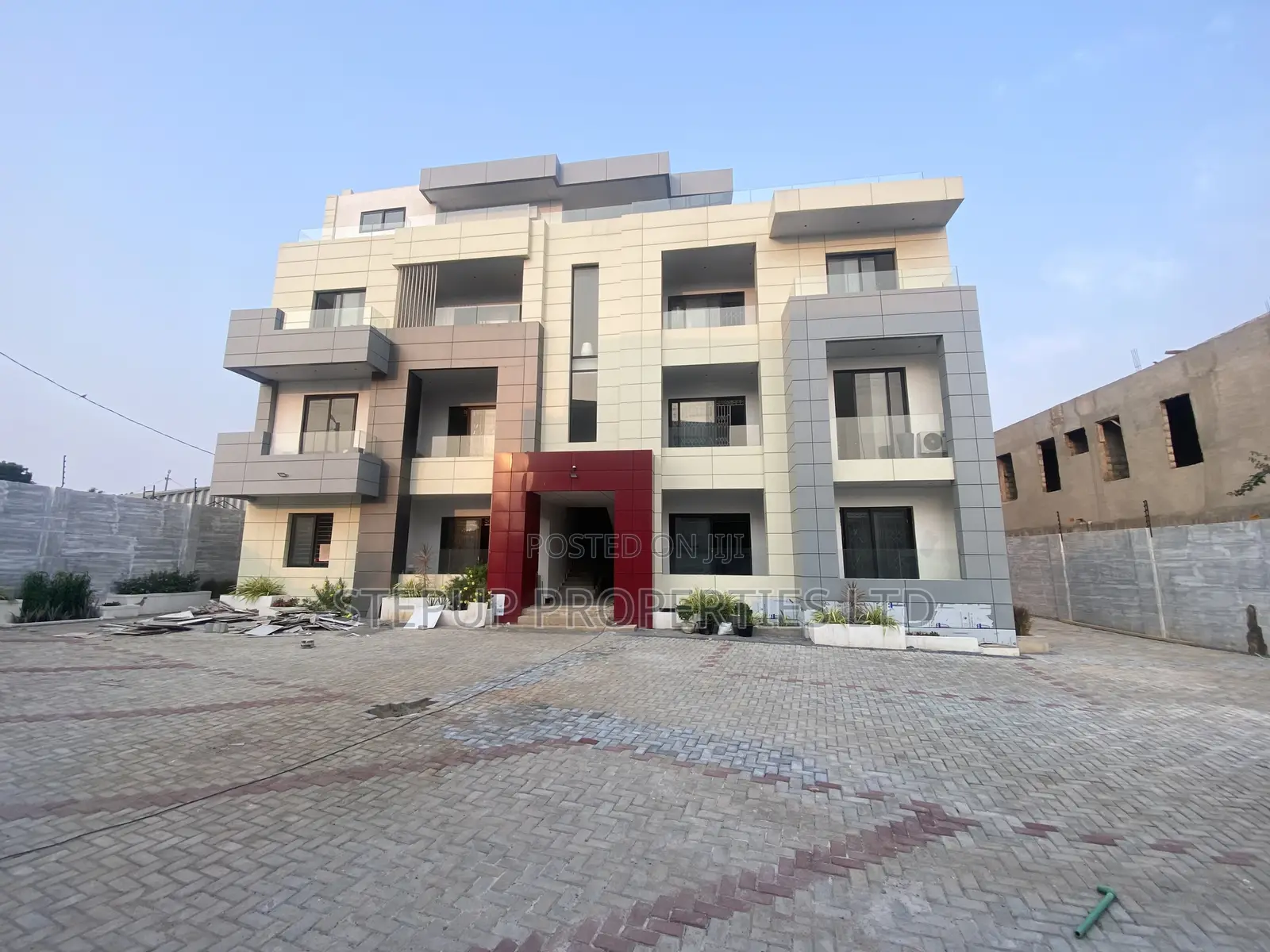 3bdrm Apartment in East Airport for sale