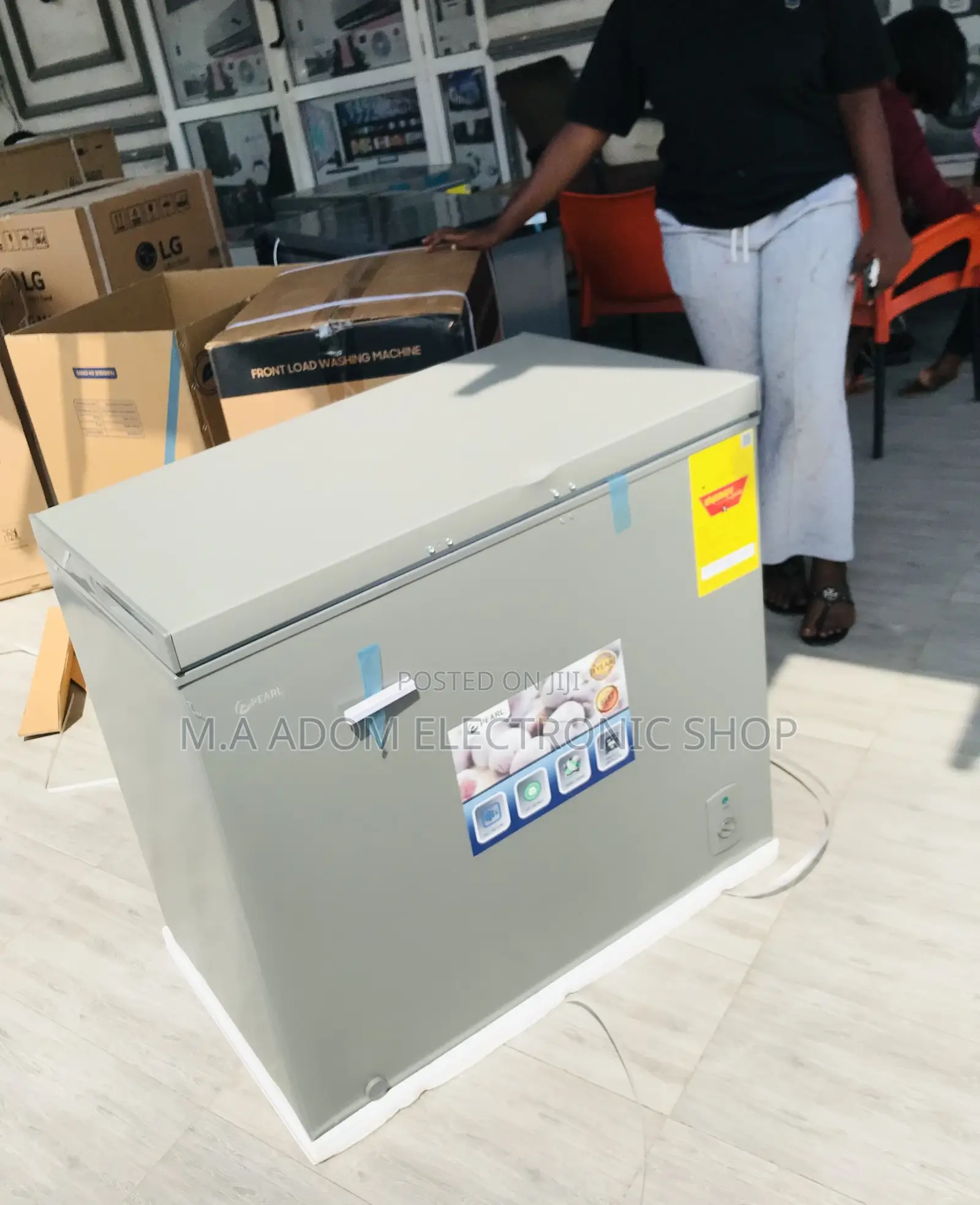Long Lasting Pearl Single Door Electric Chest Freezer.