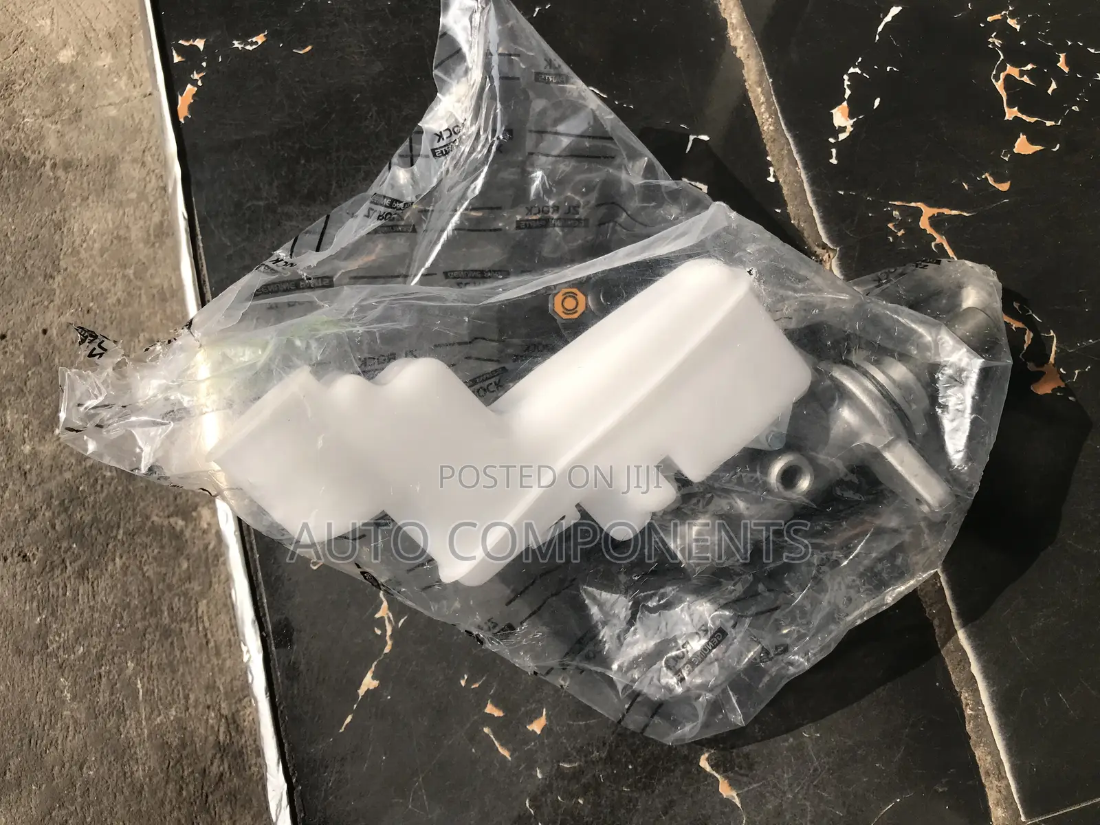 Toyota Corolla (S) 2005 Brake Pot