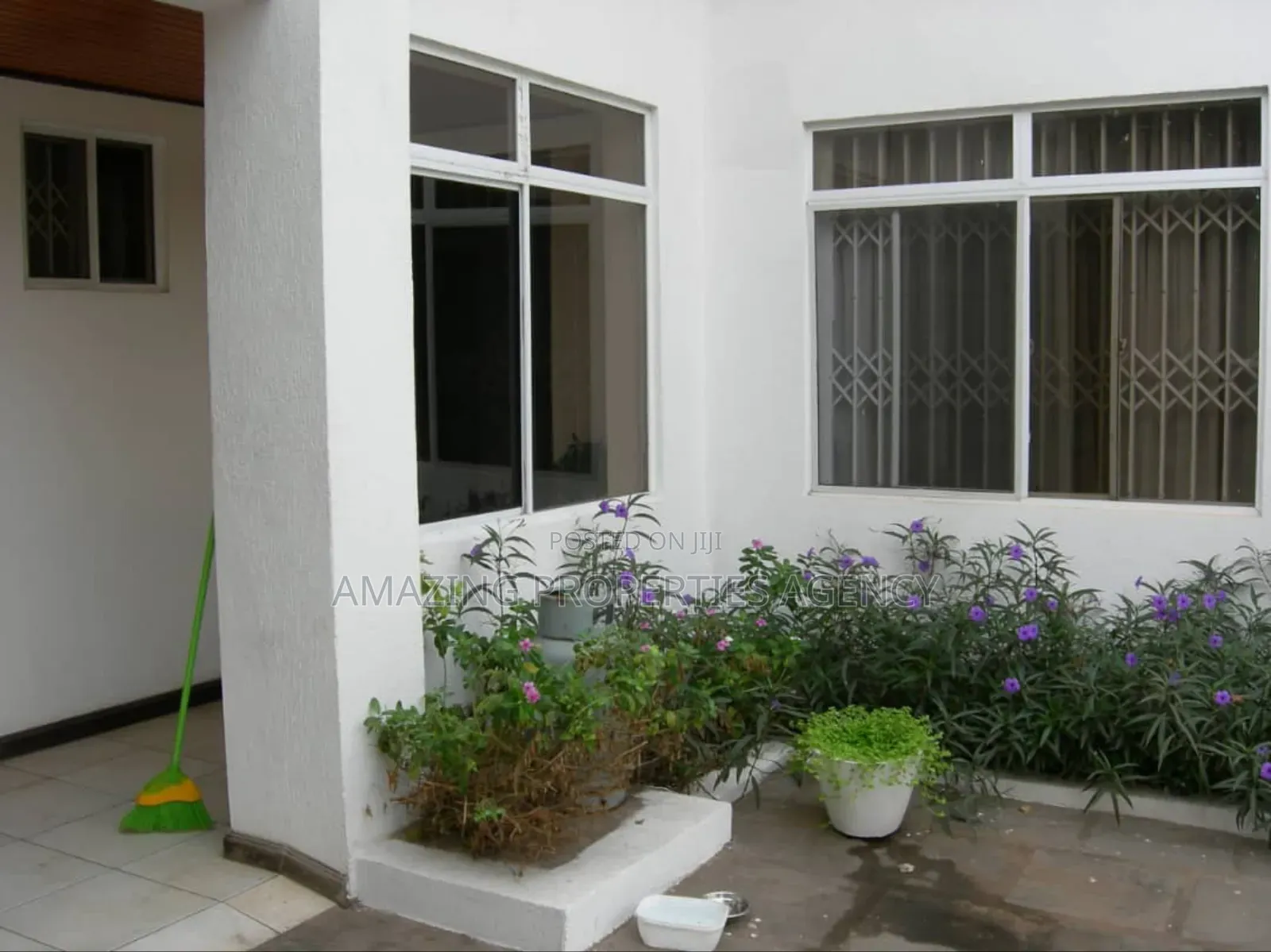 4bdrm House in Dzorwulu for rent