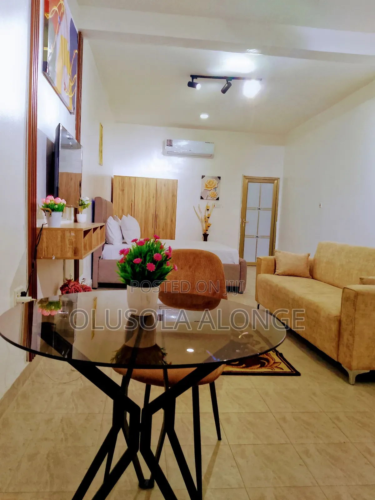 Masterpiece Super Studio/ Daily Rate + Free Breakfast