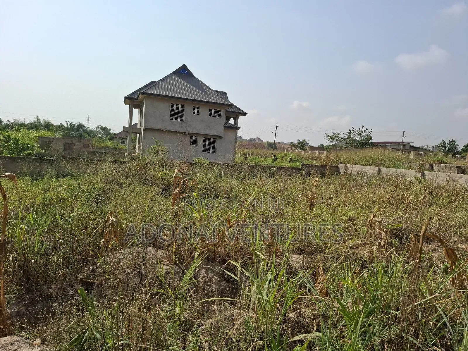 One Plot of Land for Sale in Sokoban Ampabame
