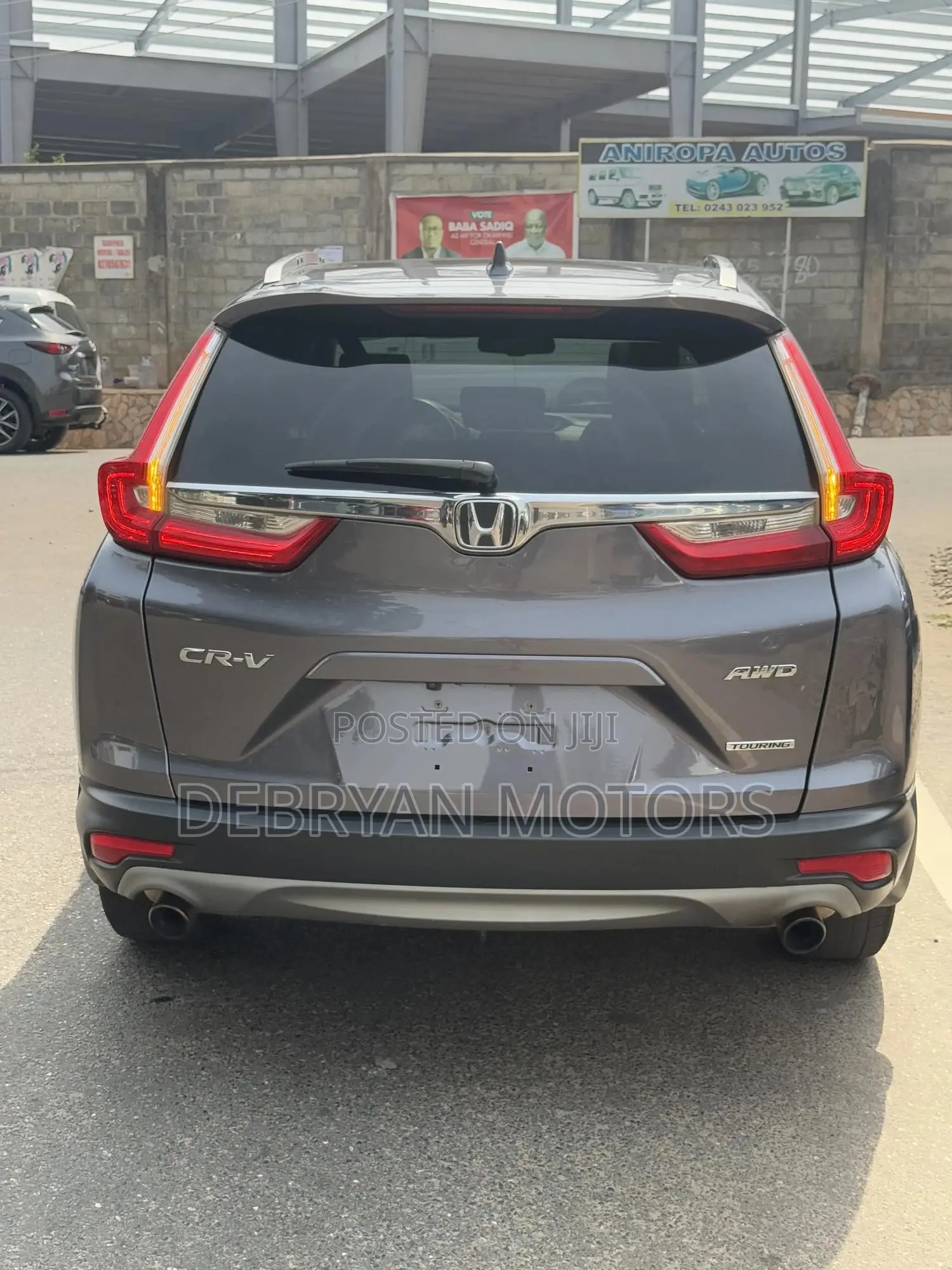 Honda CR-V Touring 4dr SUV AWD (1.5L 4cyl CVT) 2017 Gray