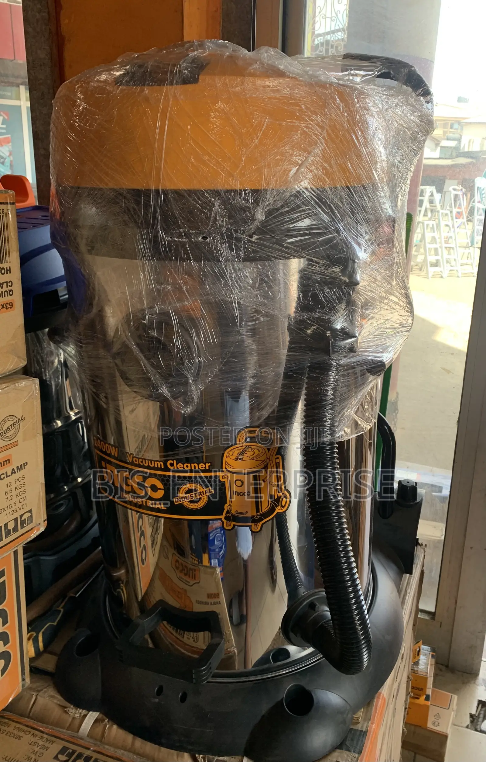 Vacuum Cleaner 12 Liter