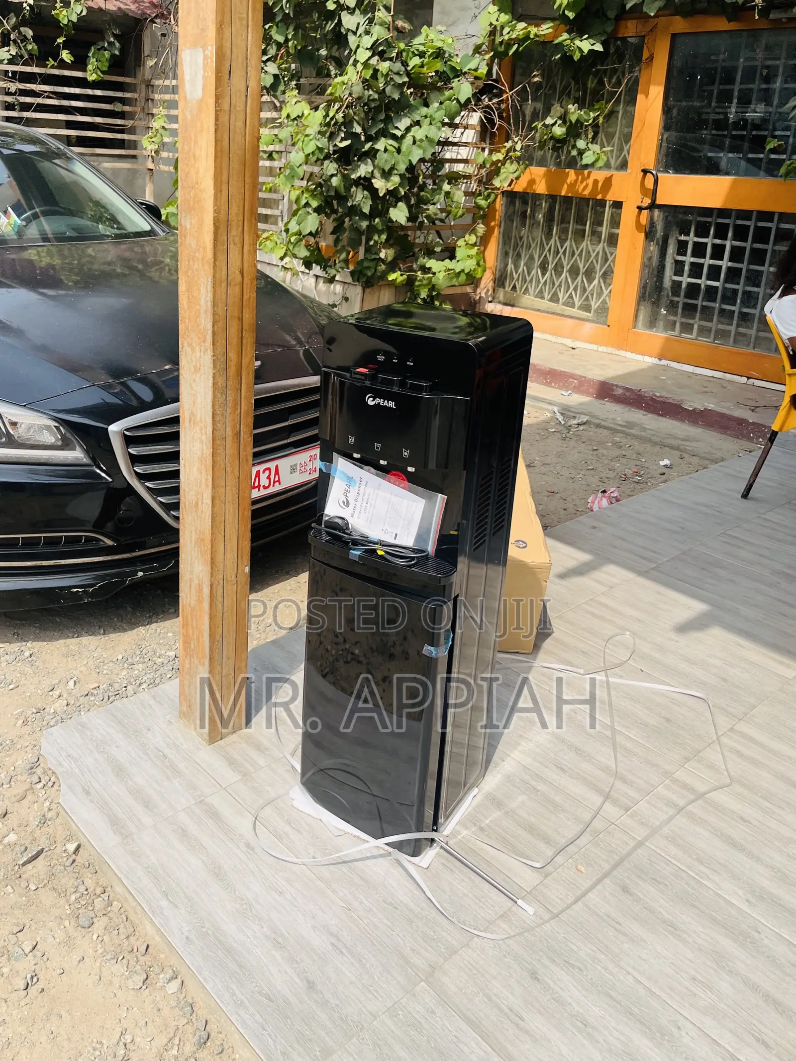 Efficient Pearl PWD 3106 Bottle Down Water Dispenser.