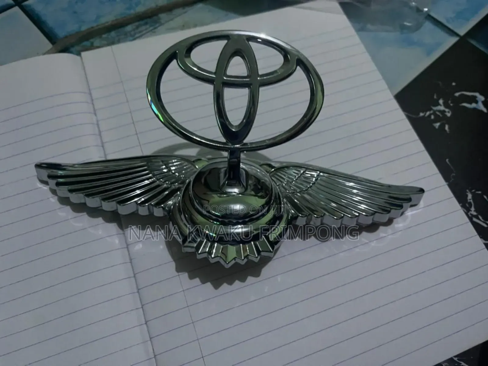 Bonnet Crown Available for All Car's