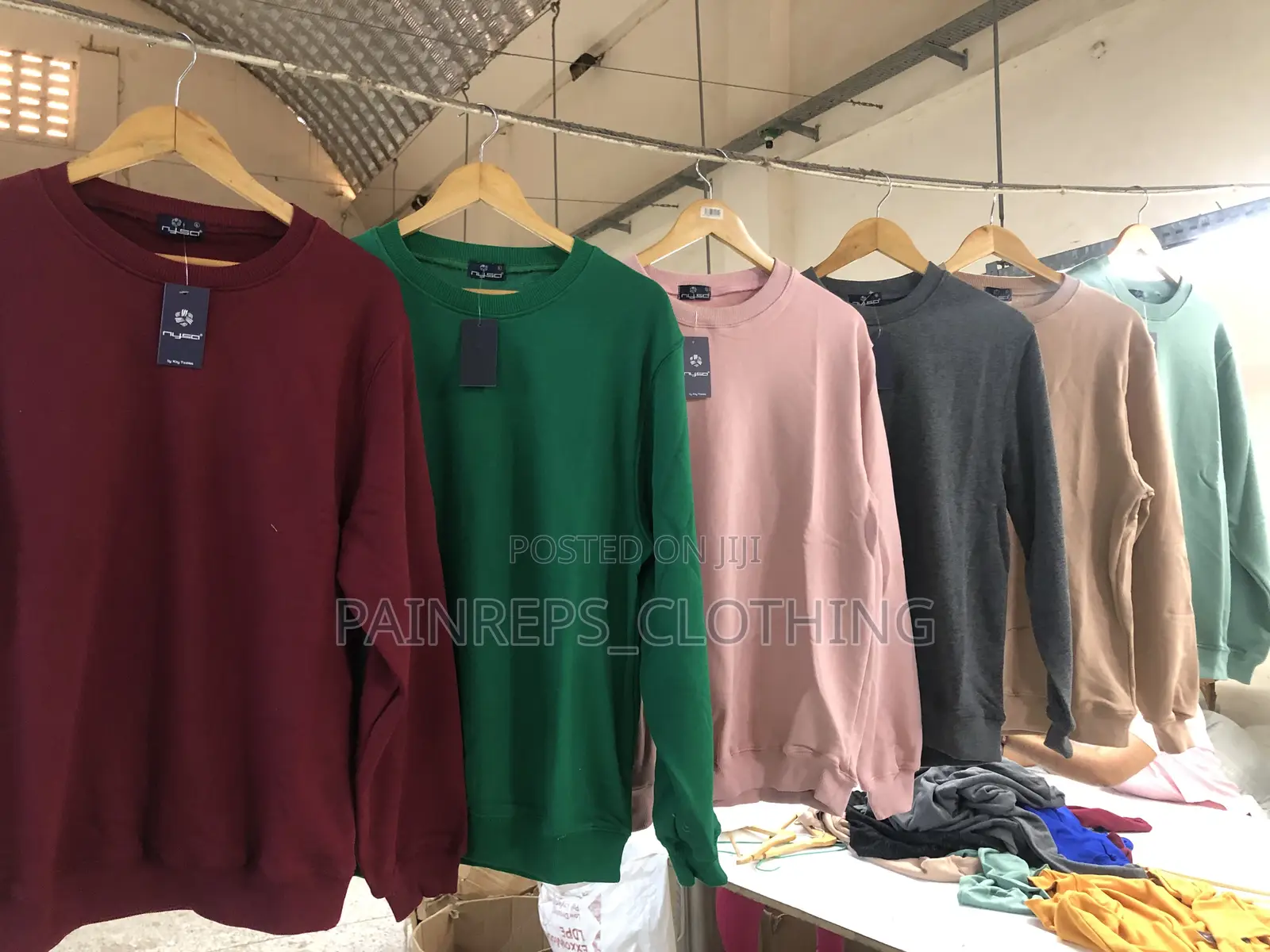 UNISEX Sweatshirts/Hoodies -Factory Price.