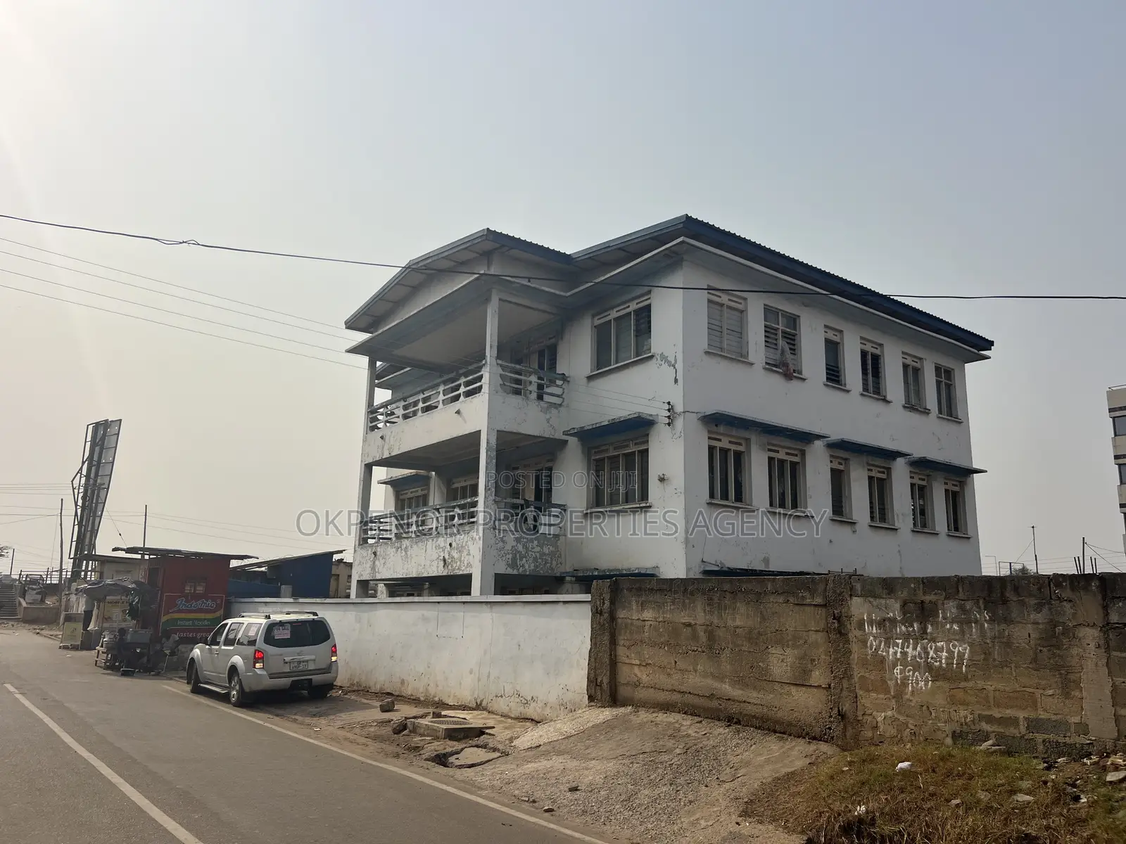 10bdrm Mansion in Circle, Accra Metropolitan for sale