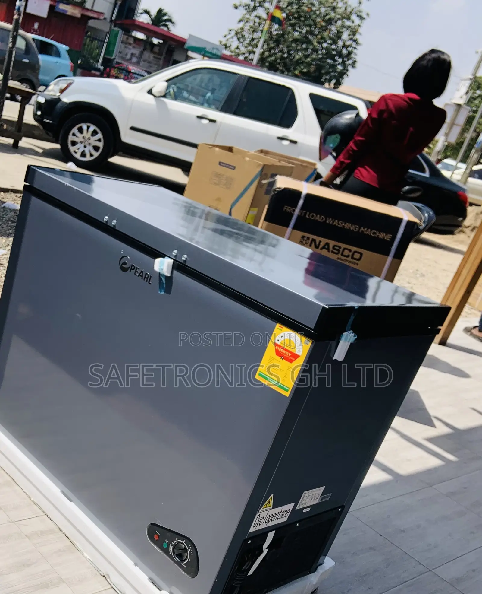 Super Powerful 250 Liters Singledoor Dark Frosty Freezer