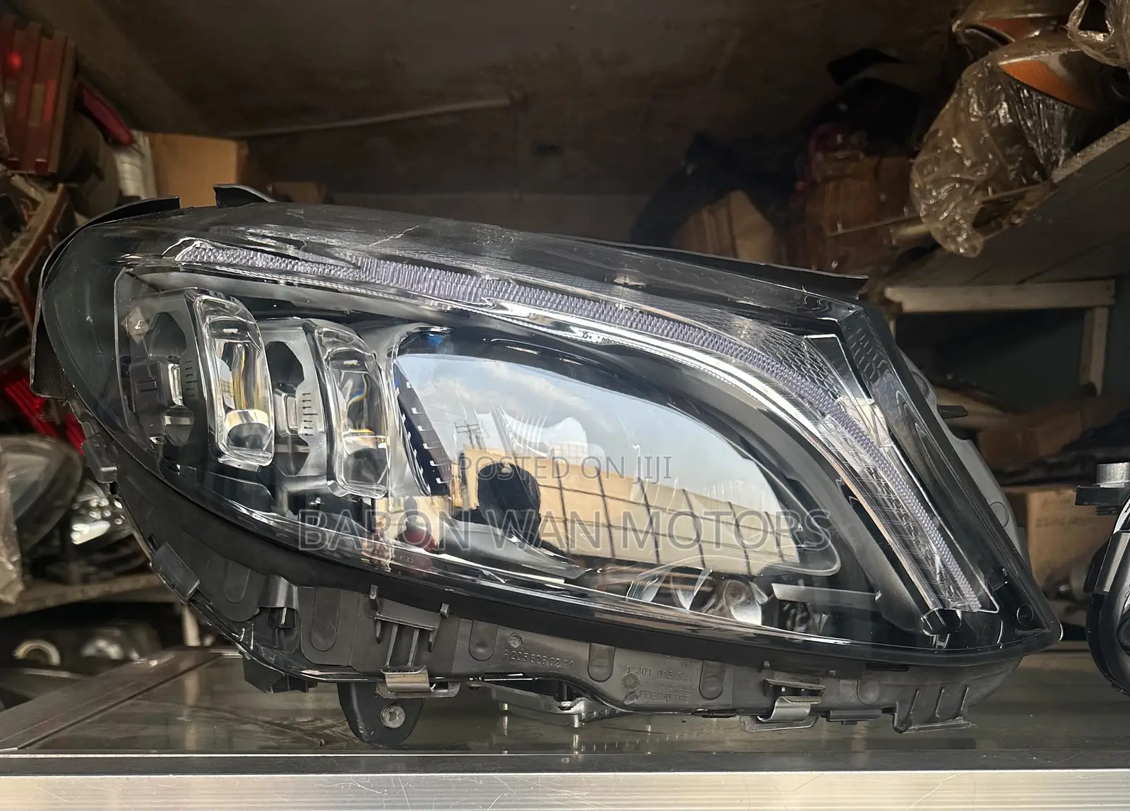 W205 C300 2020 Head Light Twin Eye