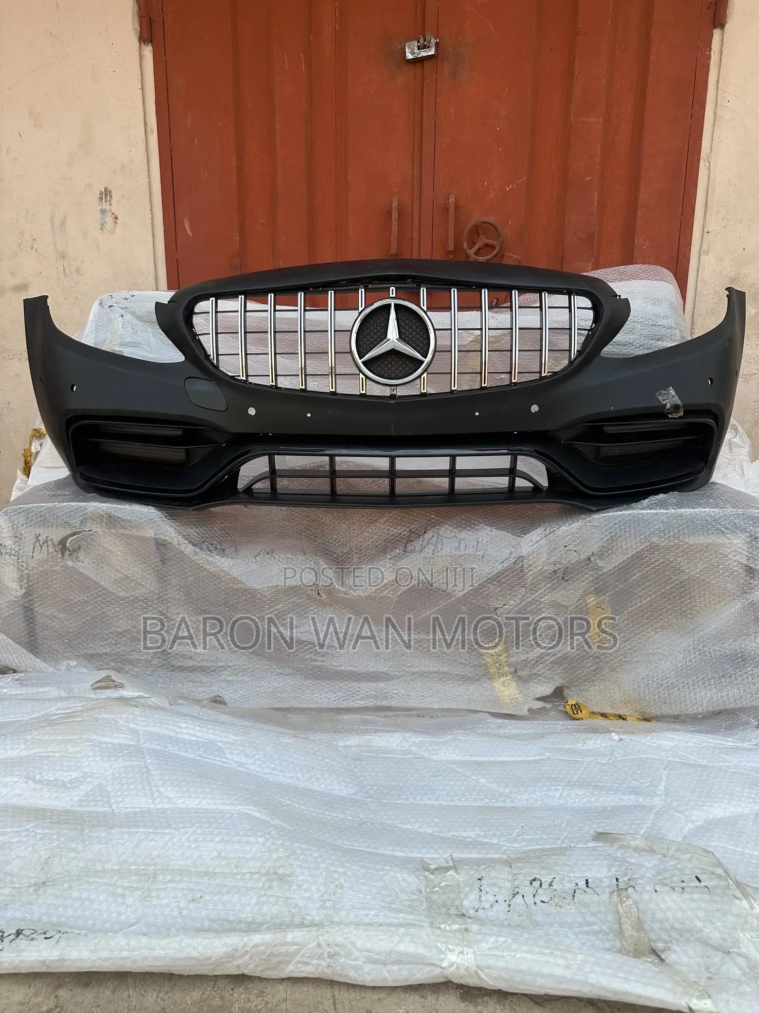 W205 C300 Amg Front Bumper Complete With Grill Available